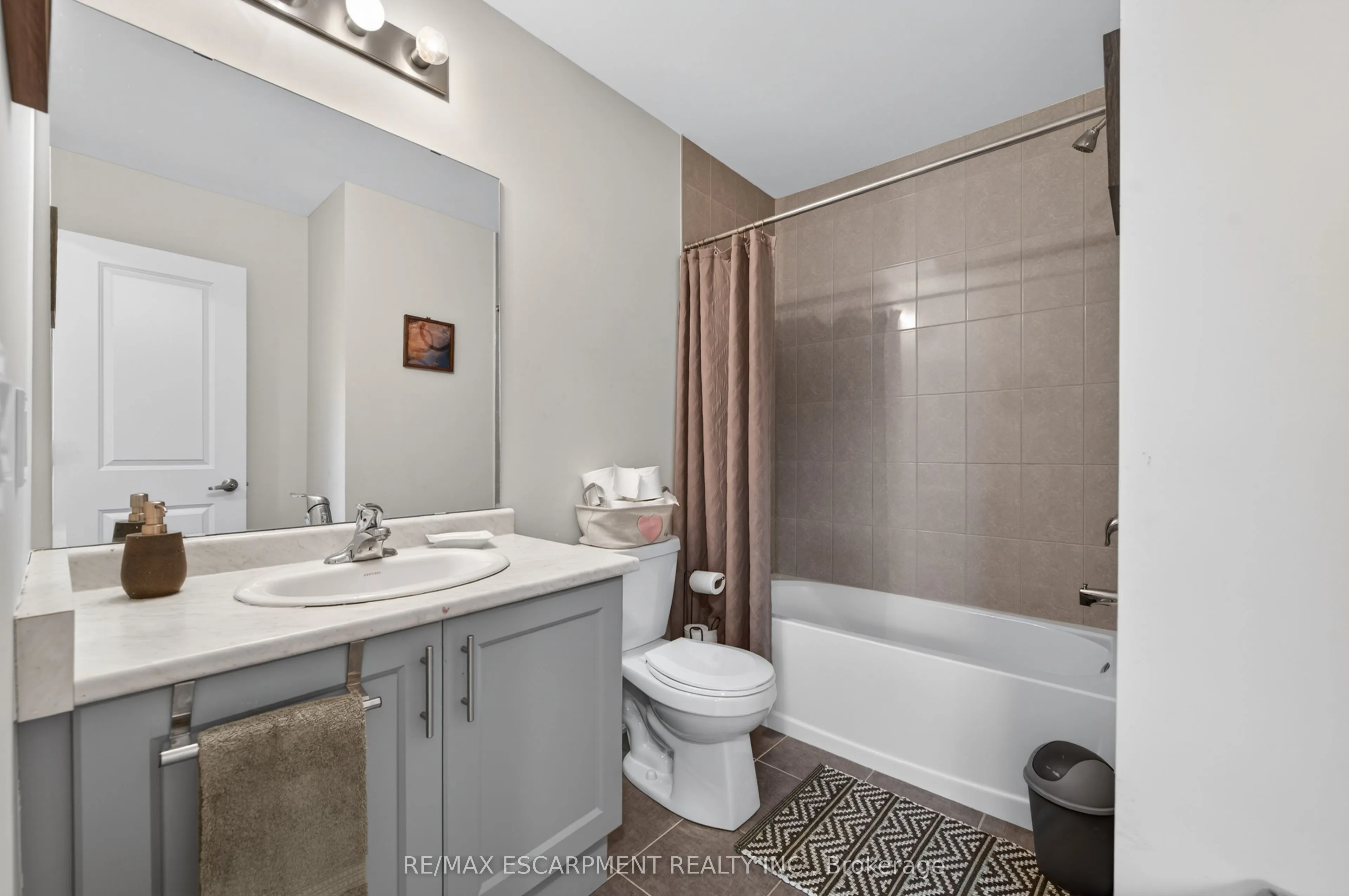 19 Picardy Drive #13