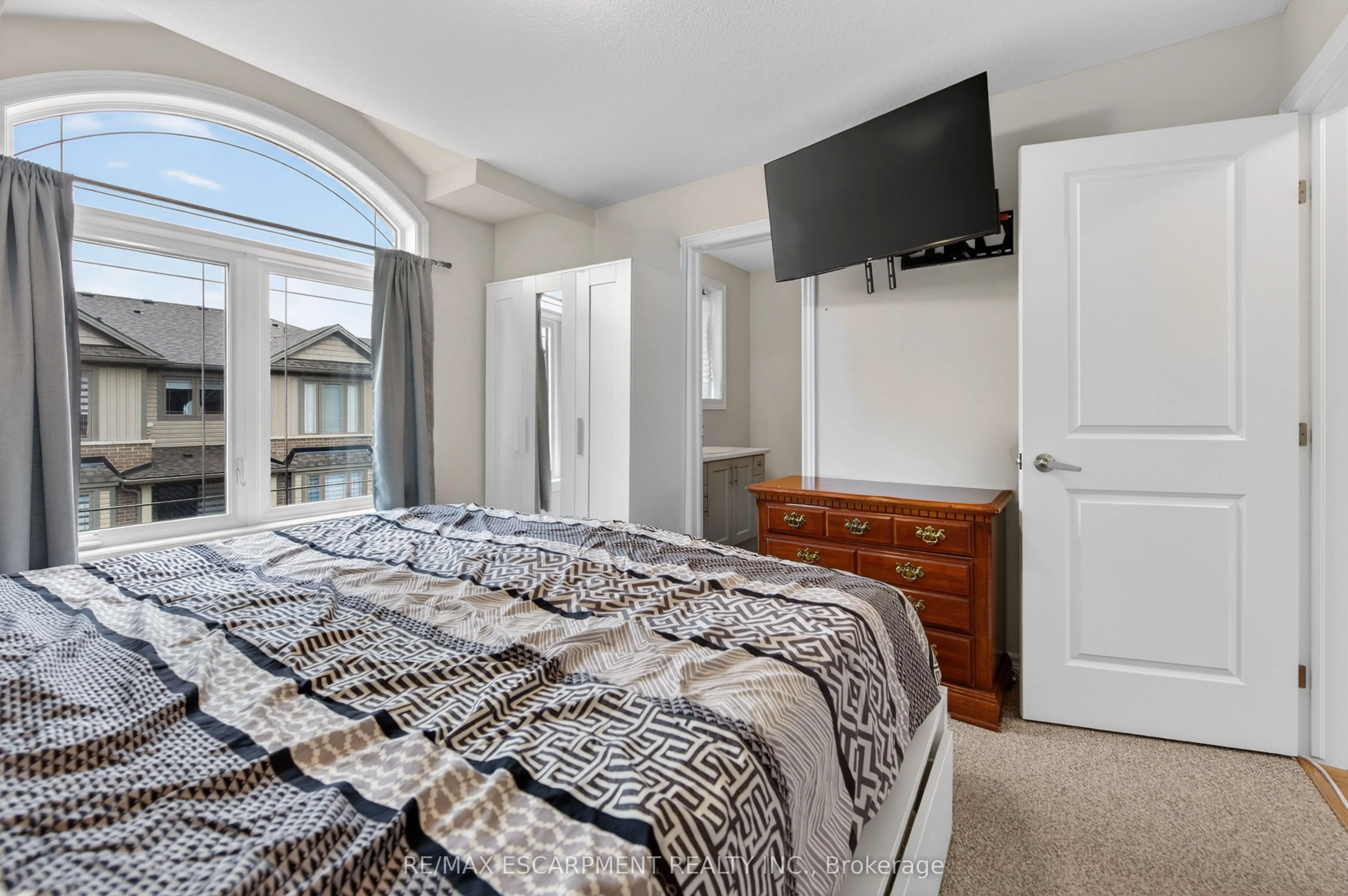 19 Picardy Drive #13