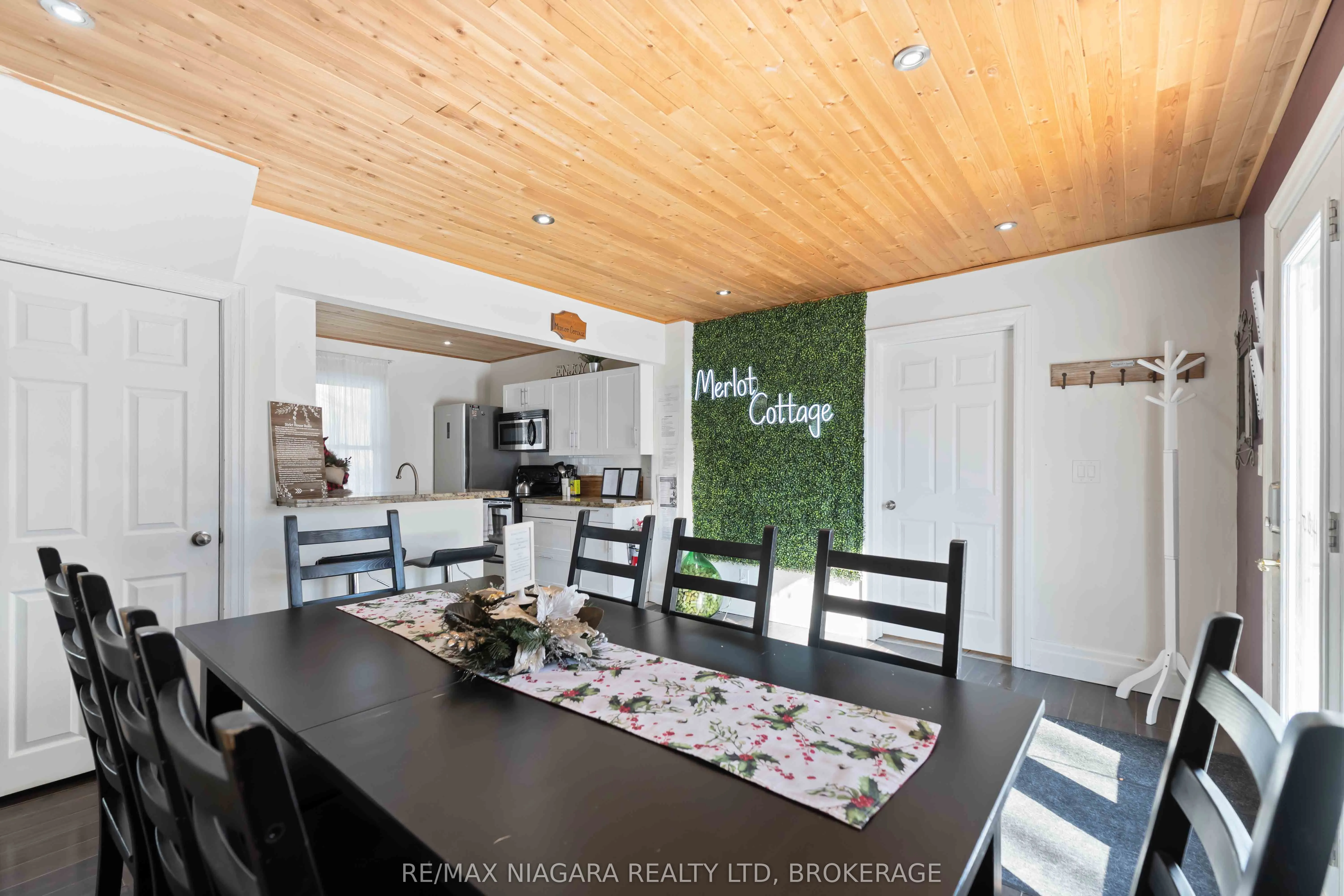 1459 Niagara Stone Road