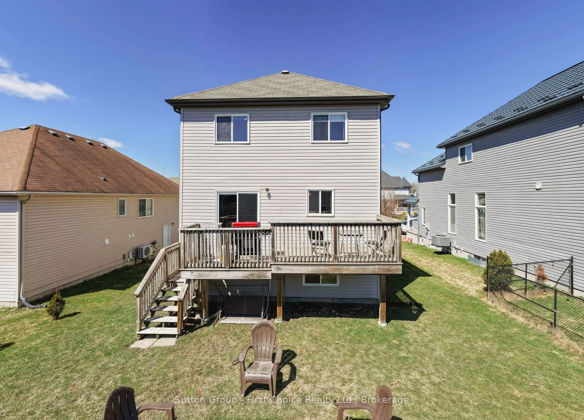 670 Reid Crescent
