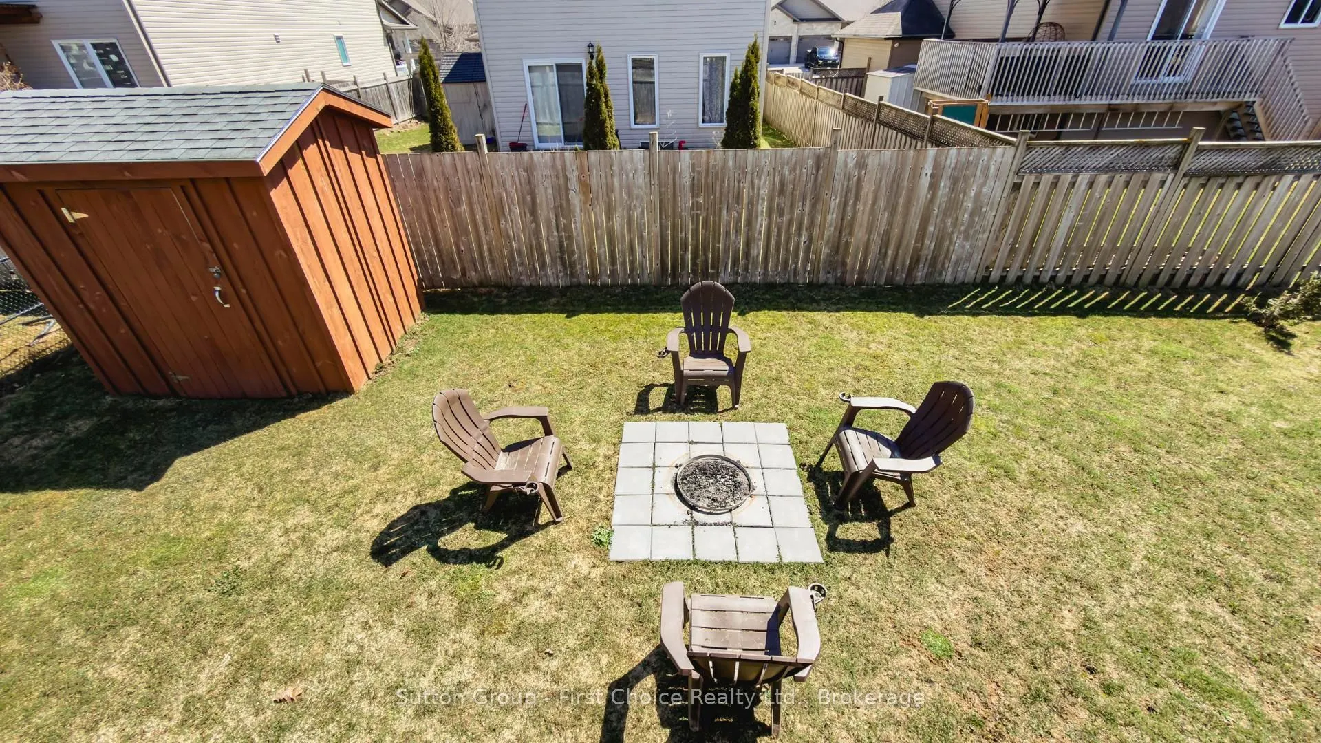 670 Reid Crescent