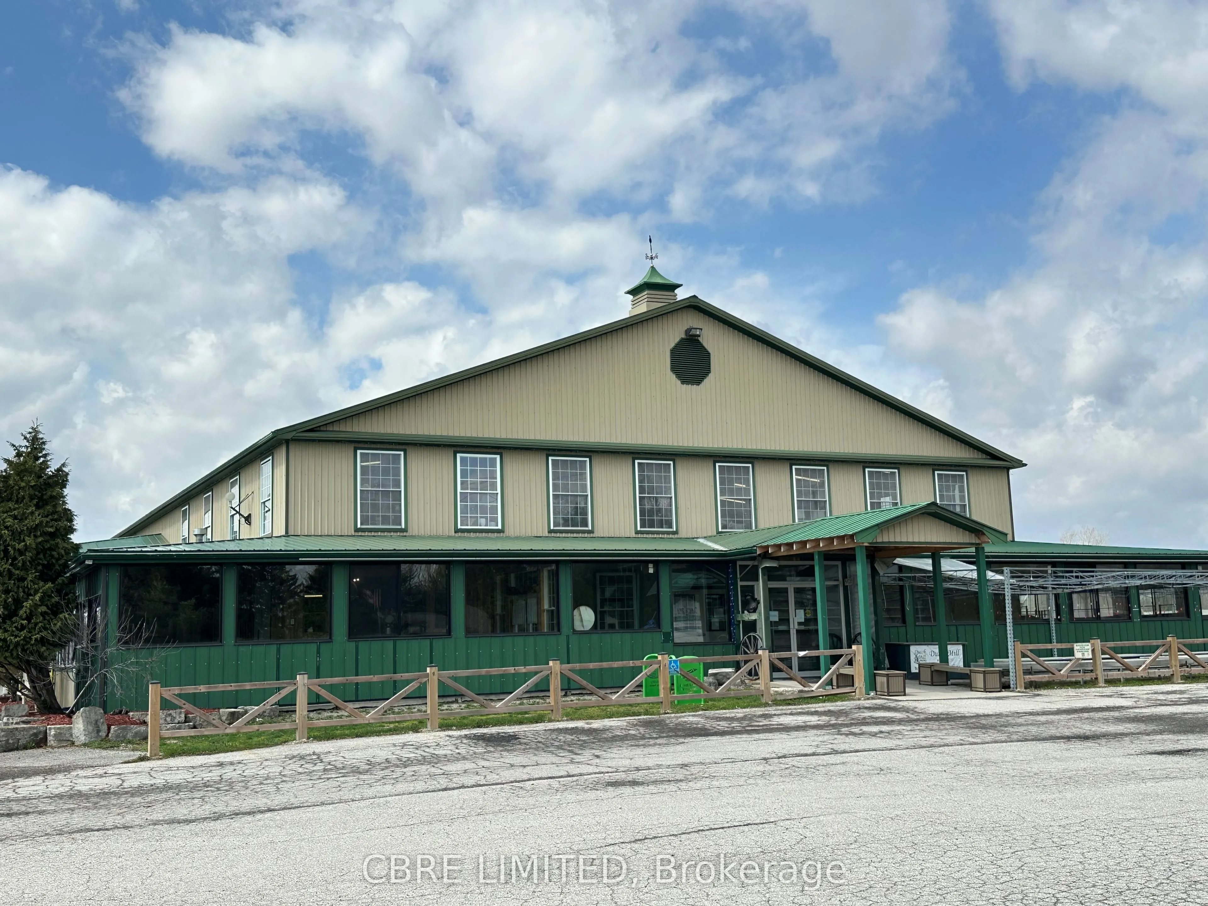 533 Millgrove Side Road