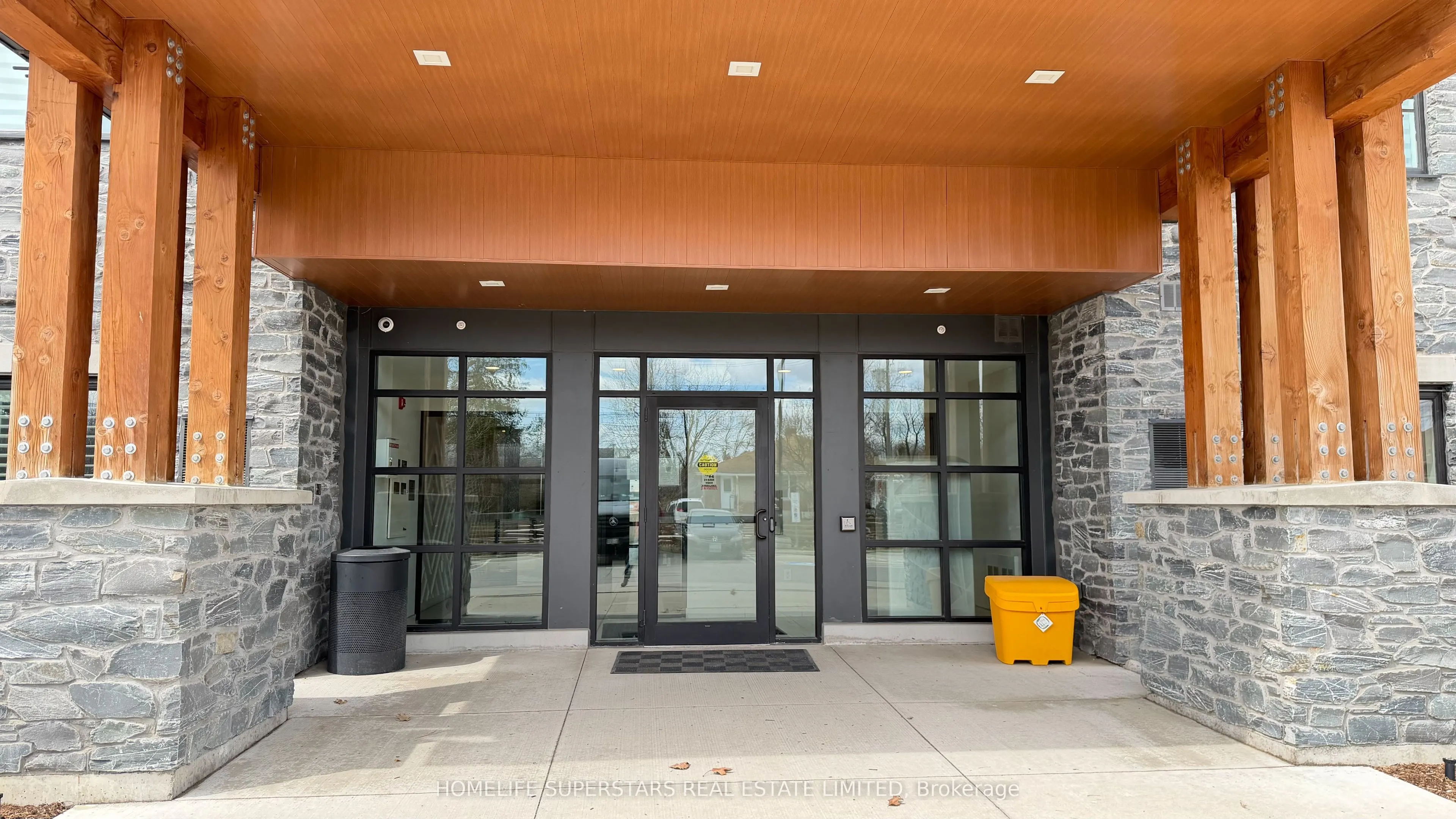 110 FERGUS Avenue #312