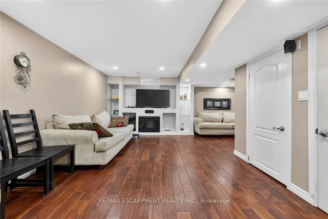 33 Panorama Way
