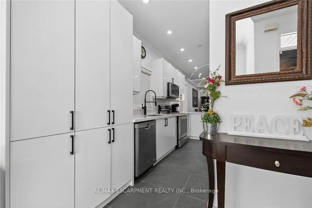 33 Panorama Way