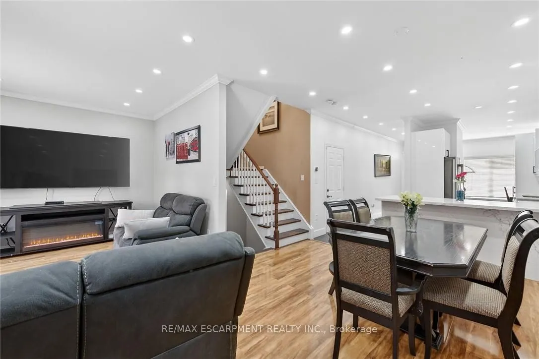 33 Panorama Way