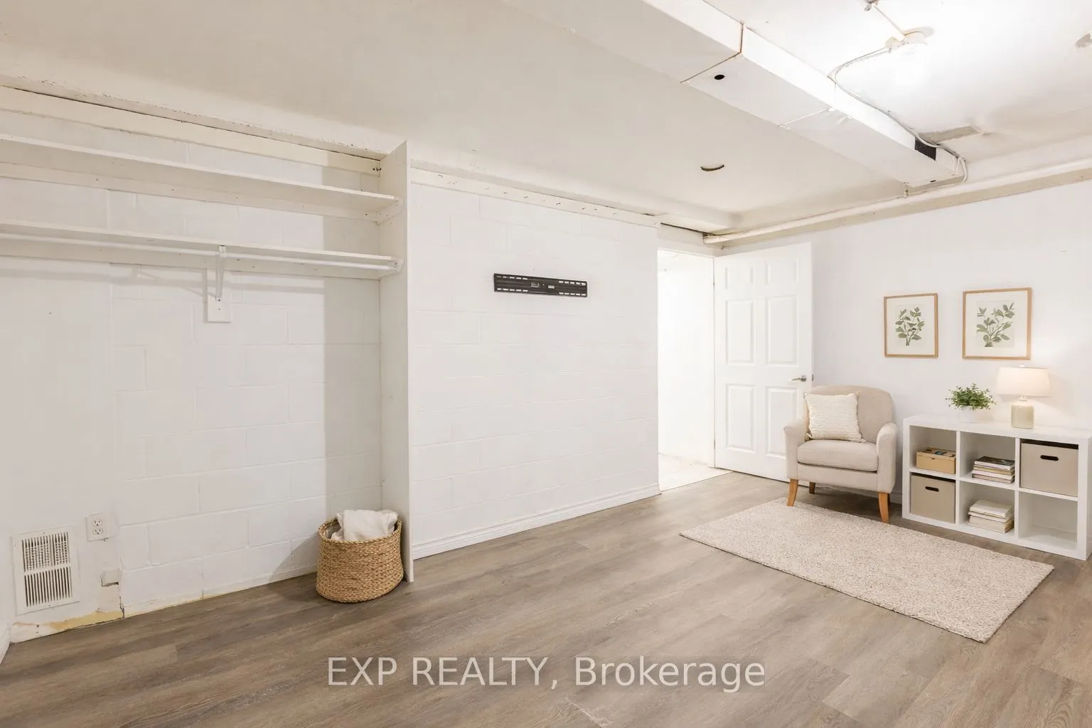 121 University Avenue E #102