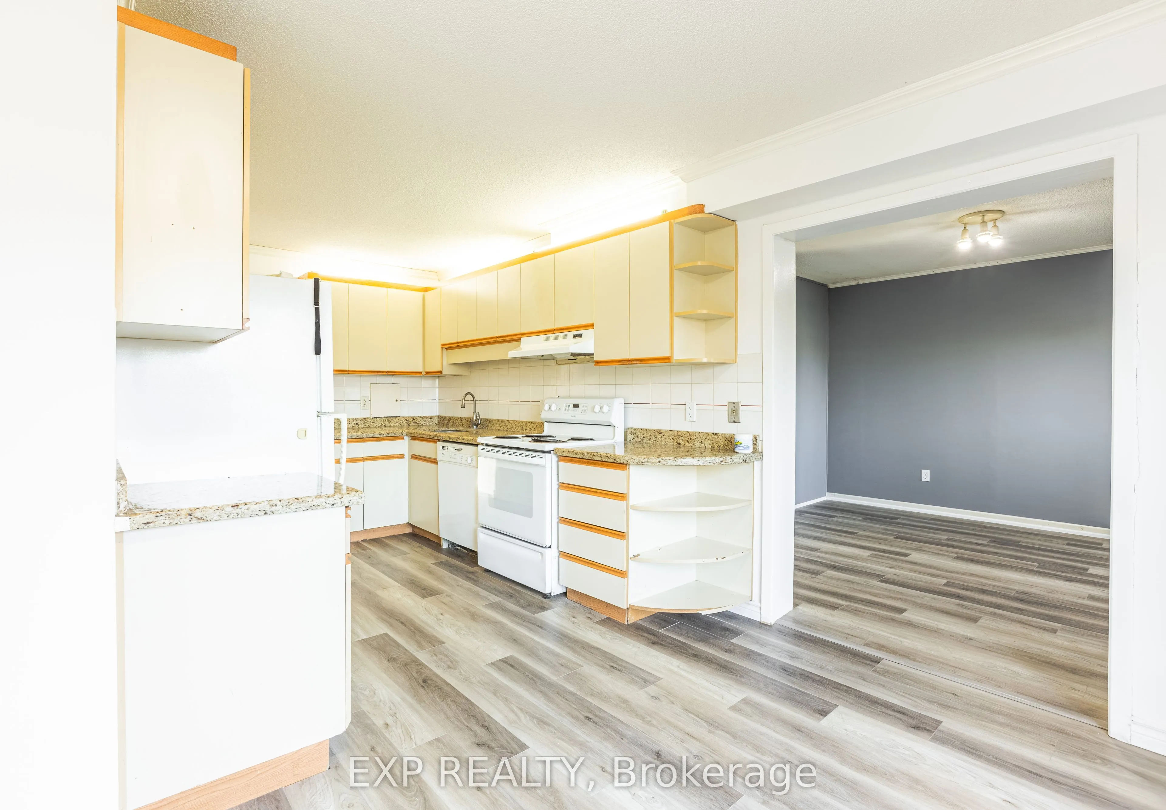 121 University Avenue E #102