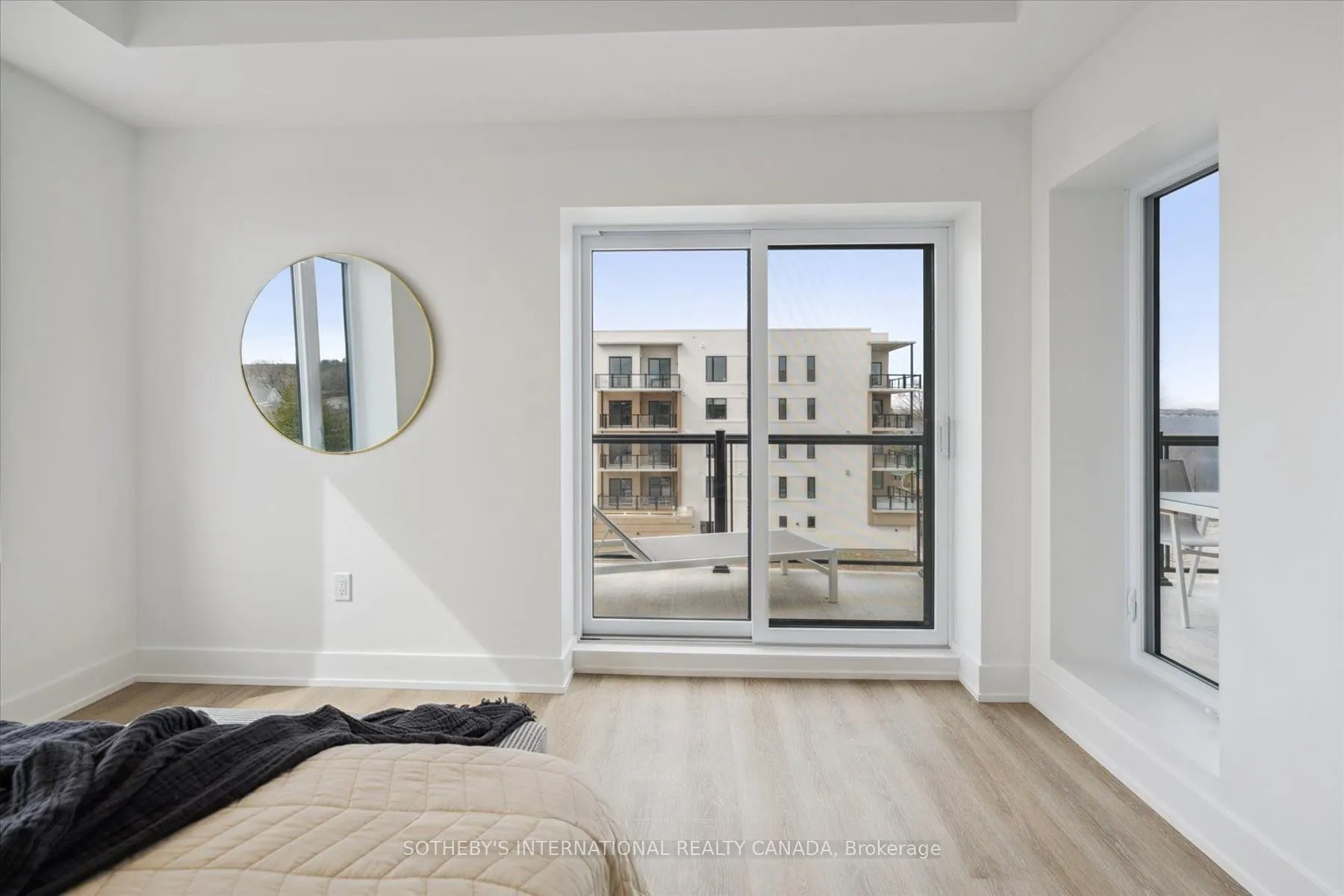 19B West Street N #201