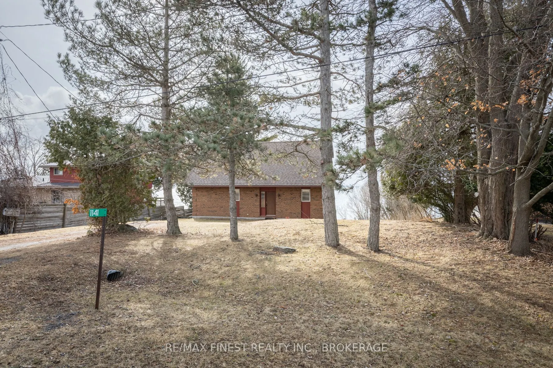 1141 Front Road