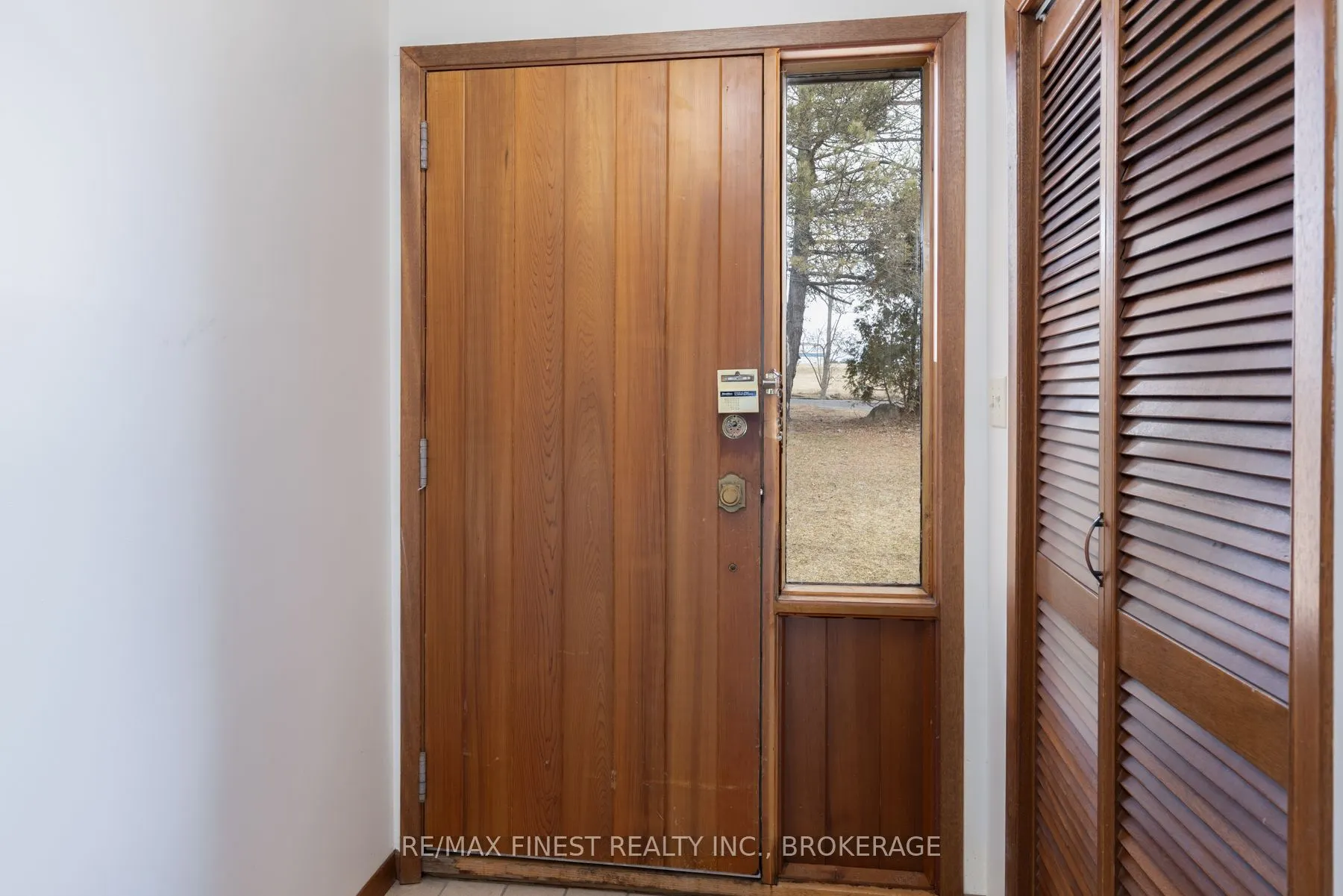 1141 Front Road
