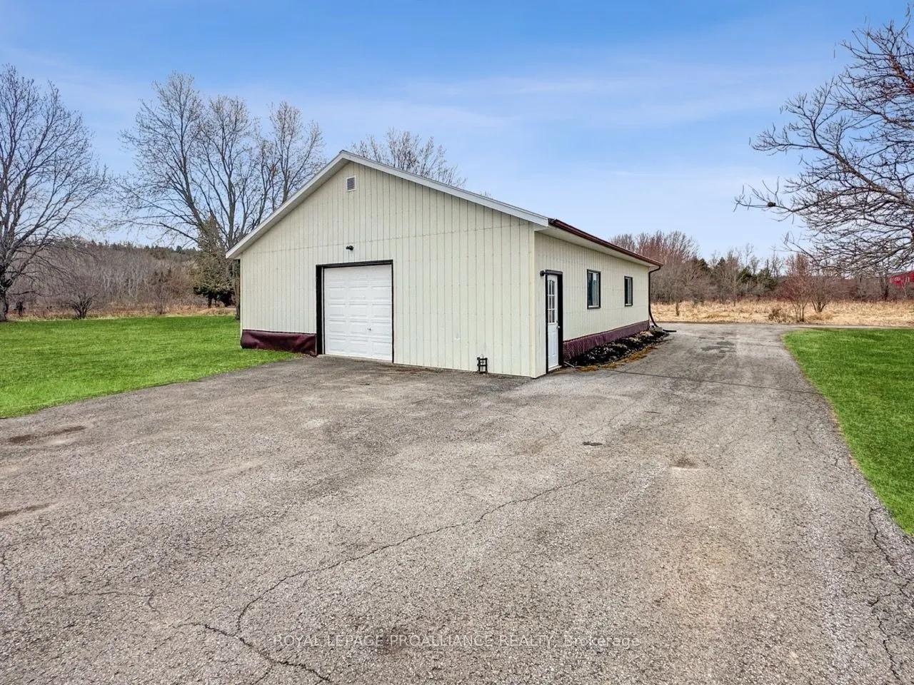 305 Valley Road