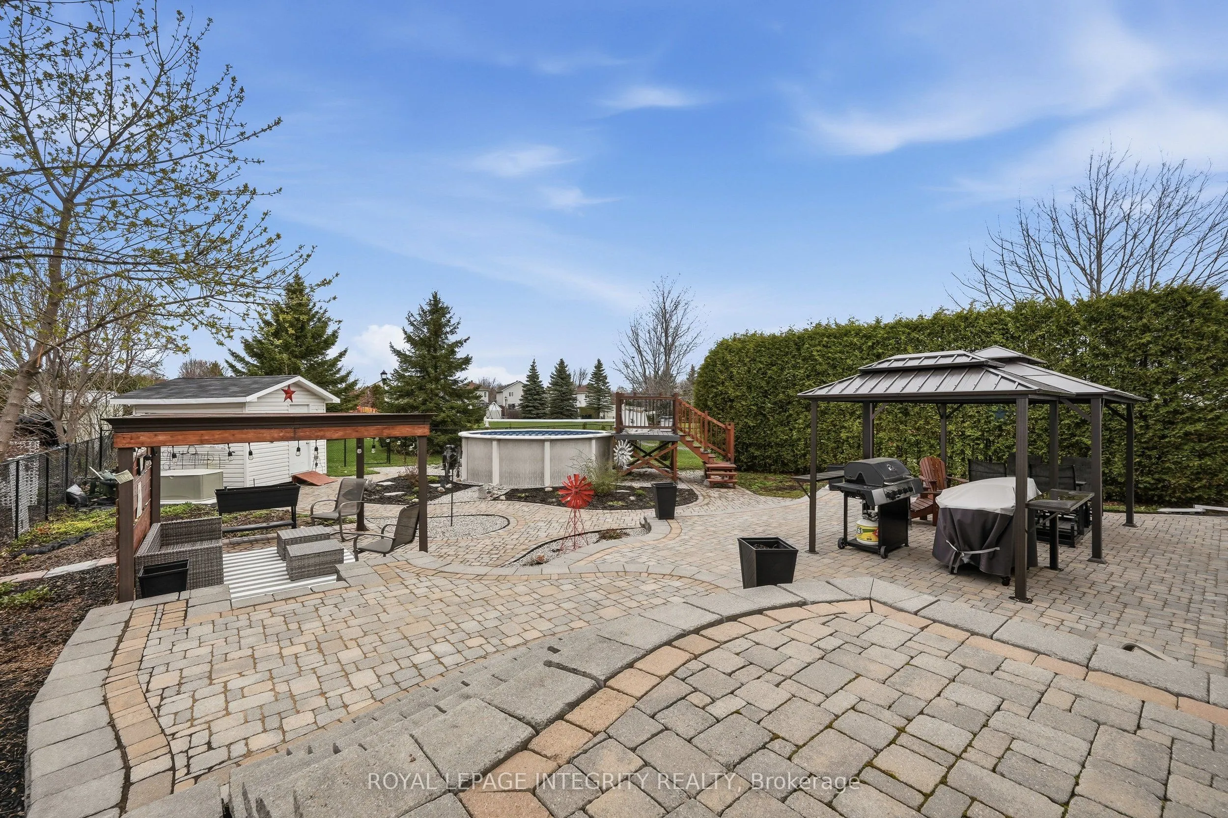 36 Frontenac Boulevard