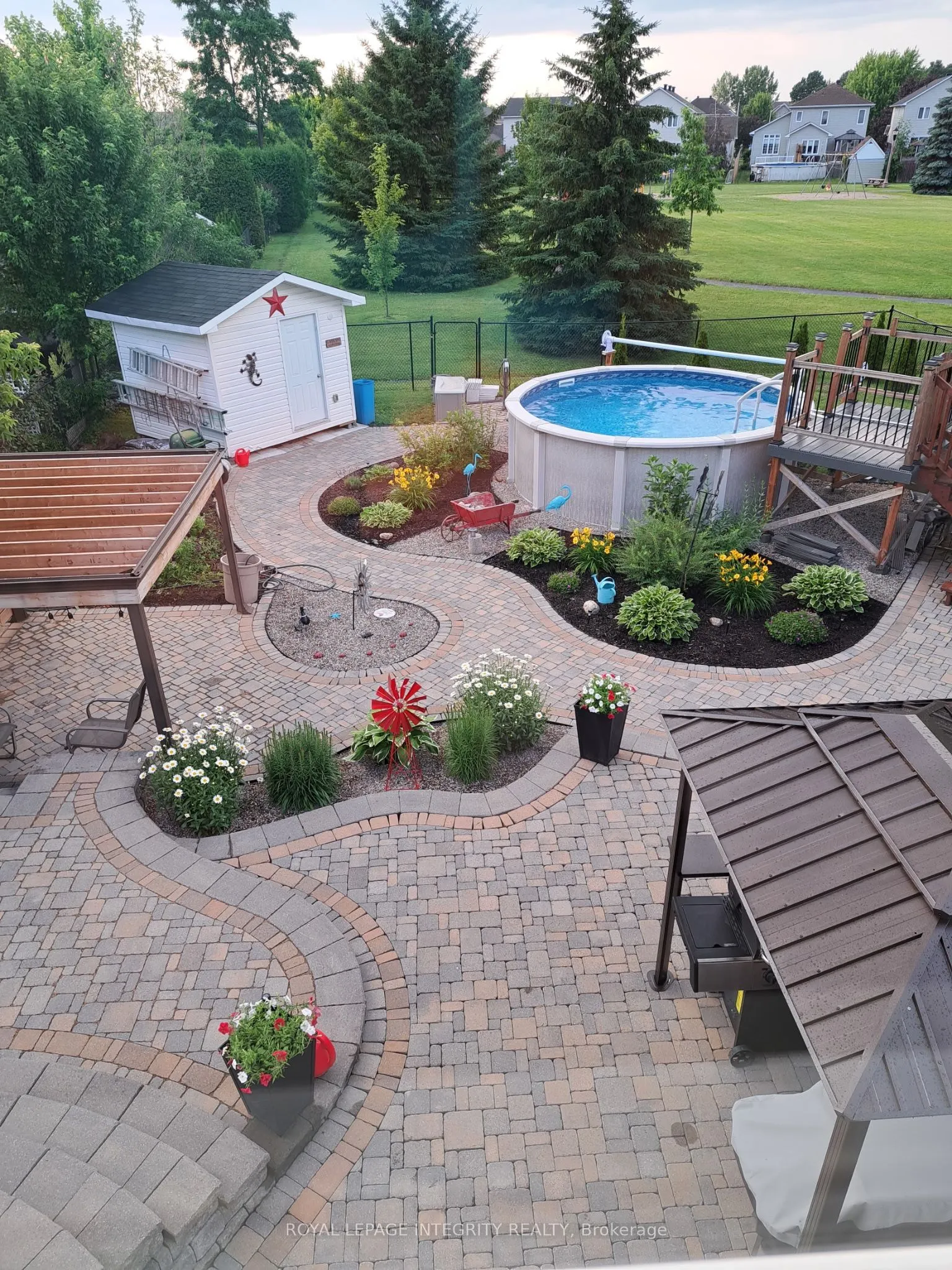 36 Frontenac Boulevard