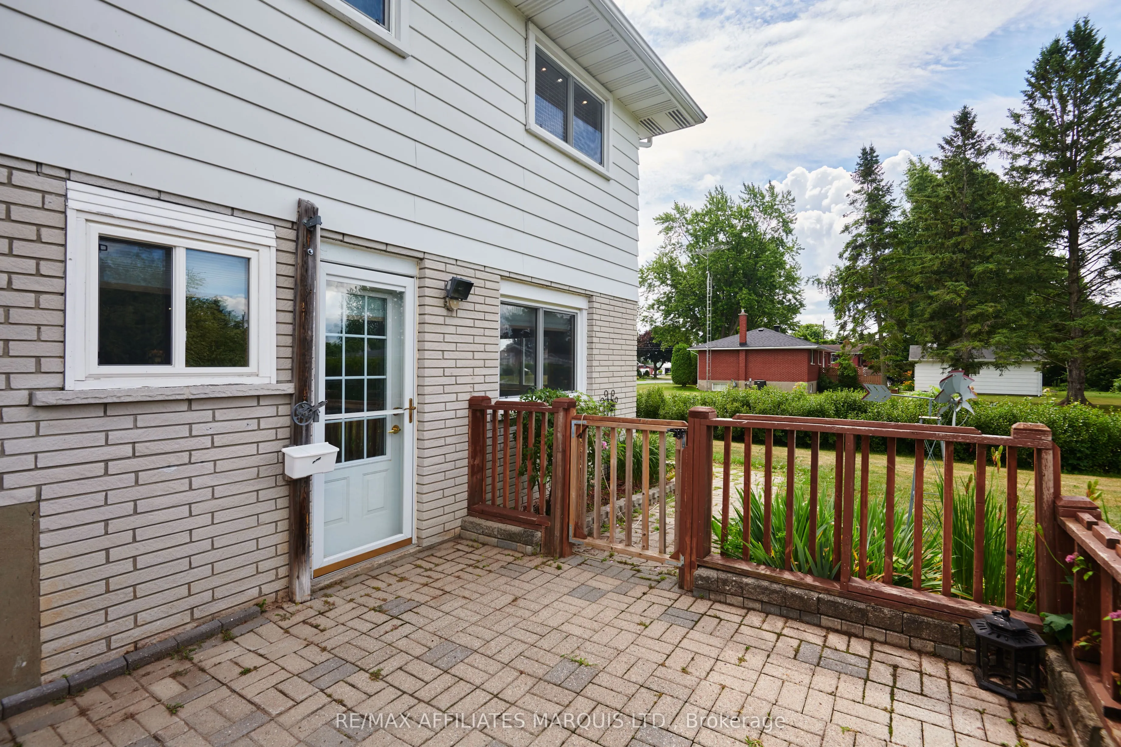 11 Ault Drive