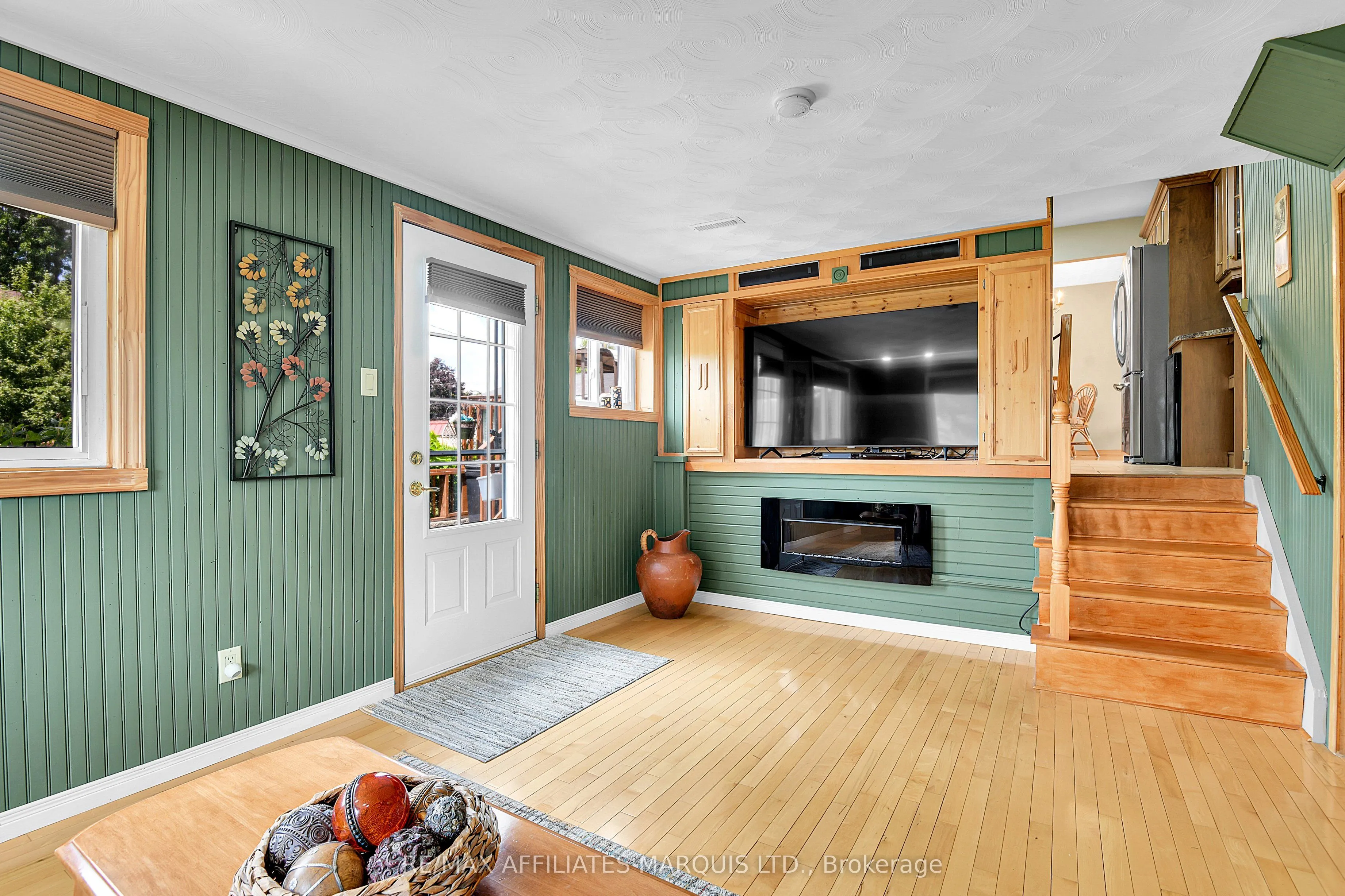 11 Ault Drive