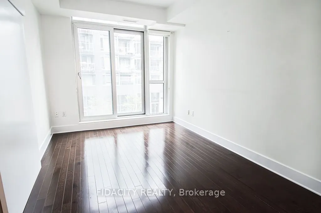 101 Richmond Road #320