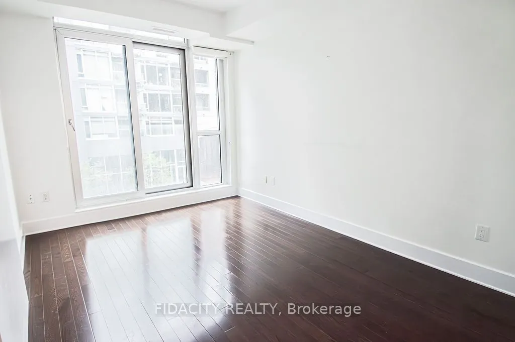 101 Richmond Road #320
