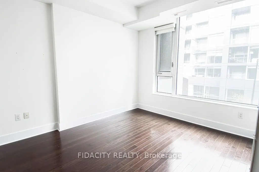101 Richmond Road #320