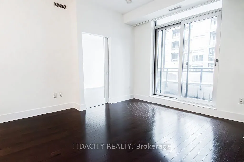 101 Richmond Road #320