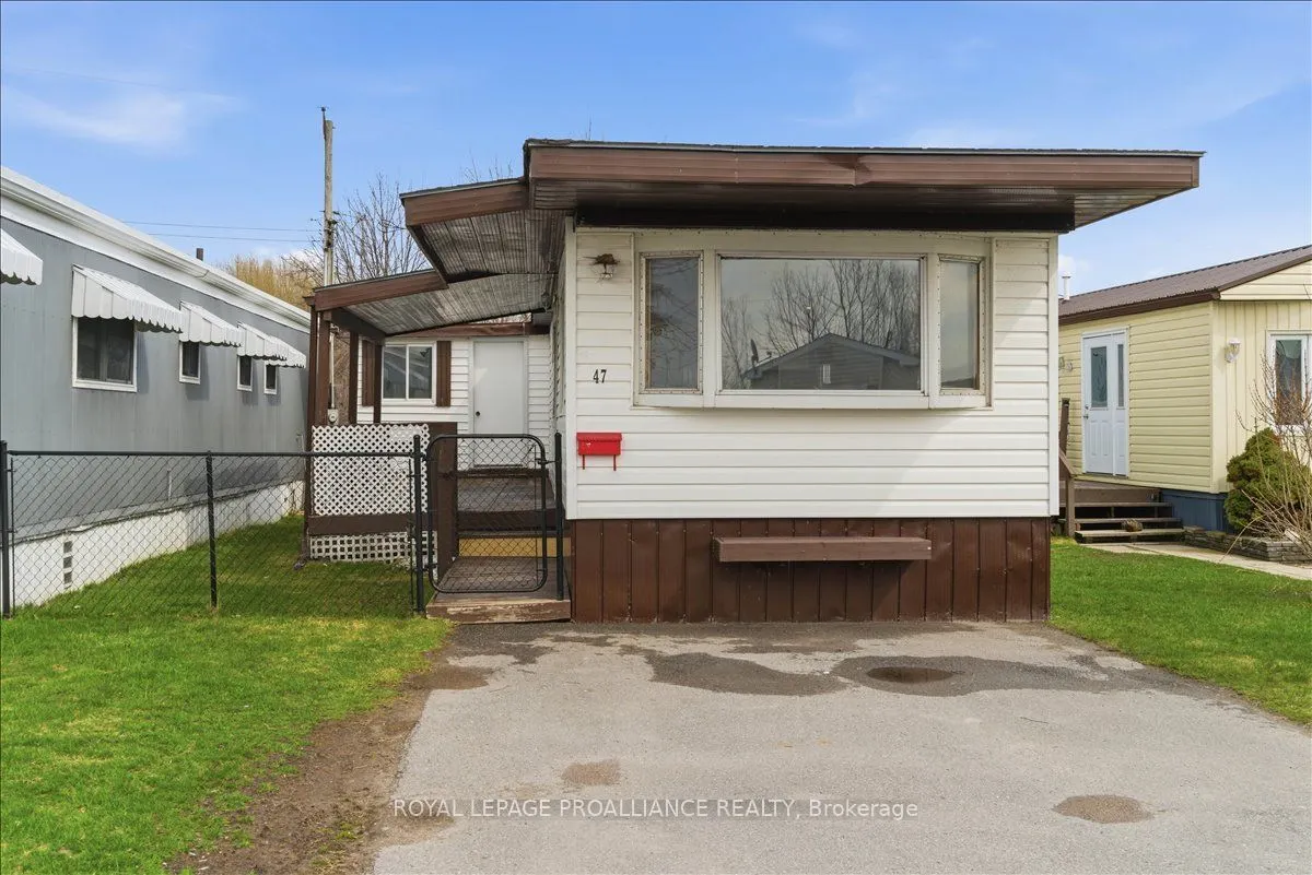 311 Dundas Street E #47