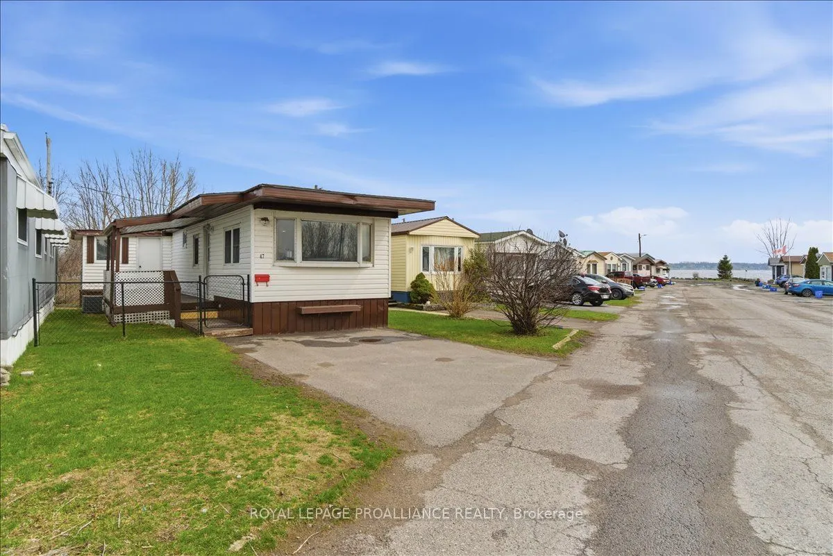 311 Dundas Street E #47
