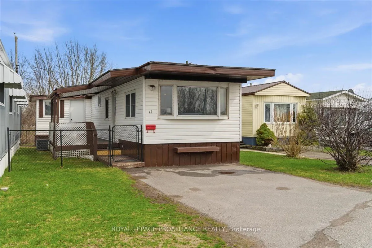 311 Dundas Street E #47