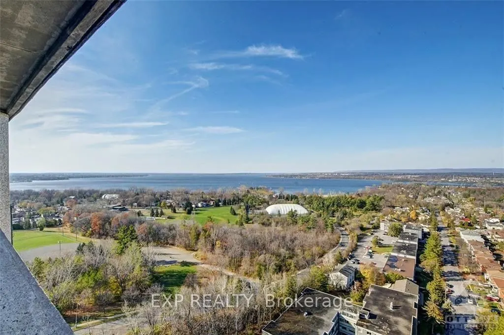 415 Greenview Avenue #2102