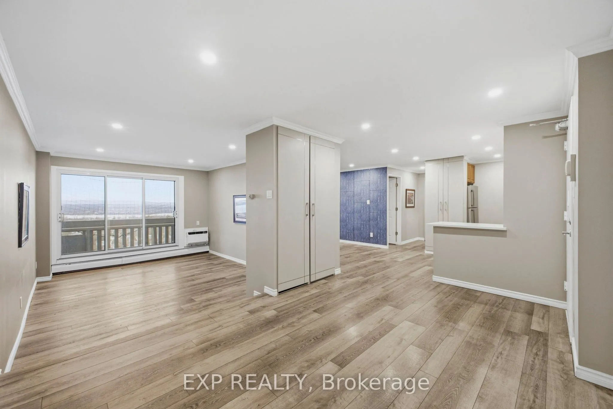 415 Greenview Avenue #2102