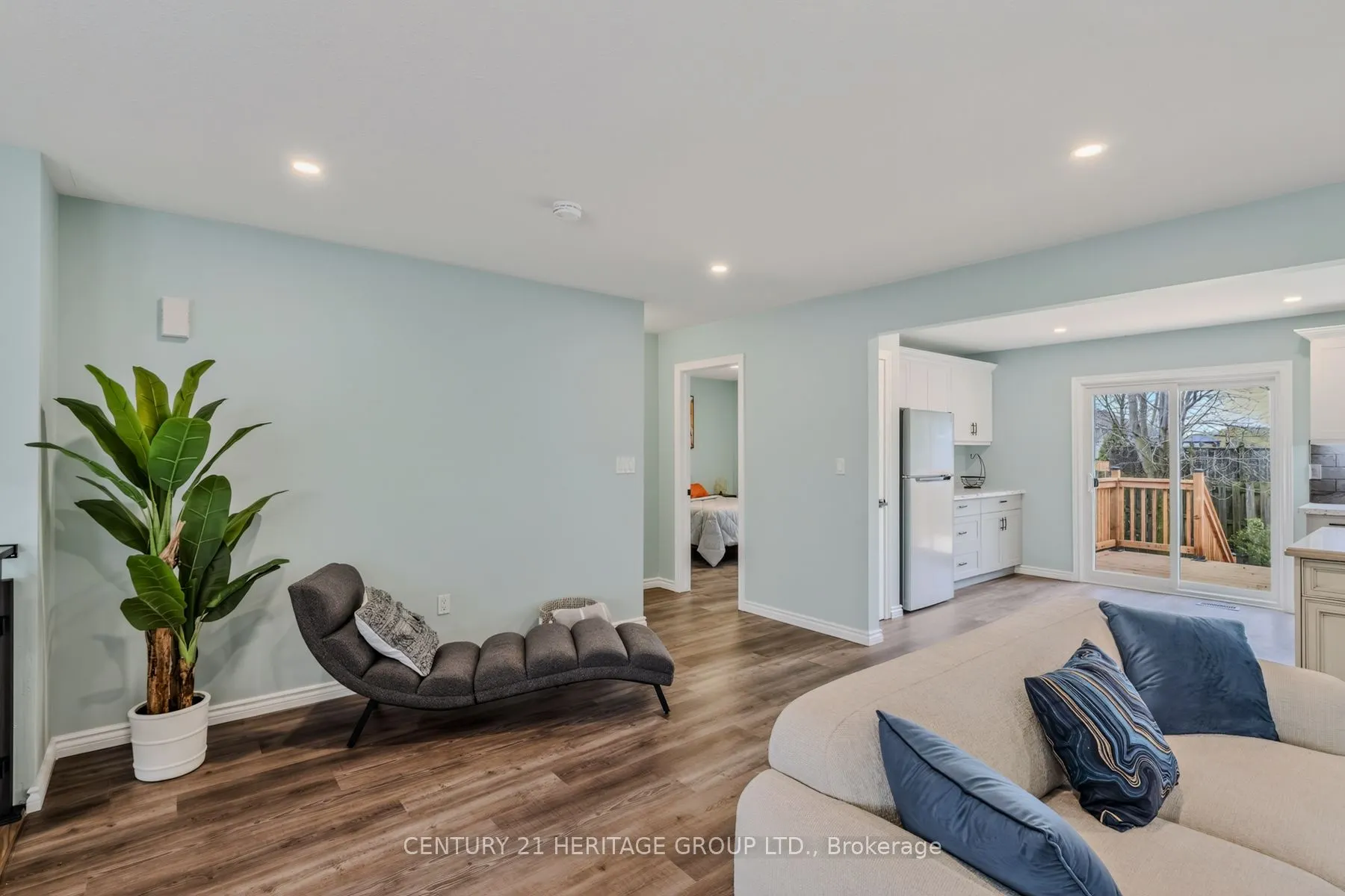 4 Dowden Avenue
