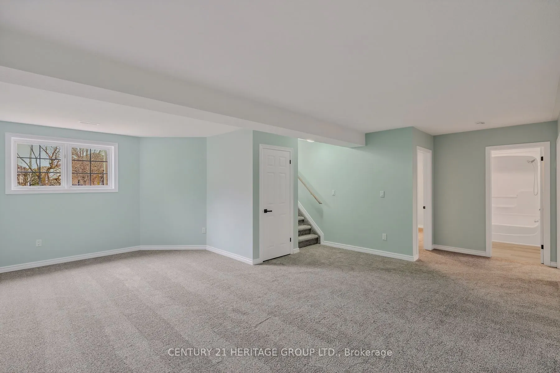 4 Dowden Avenue