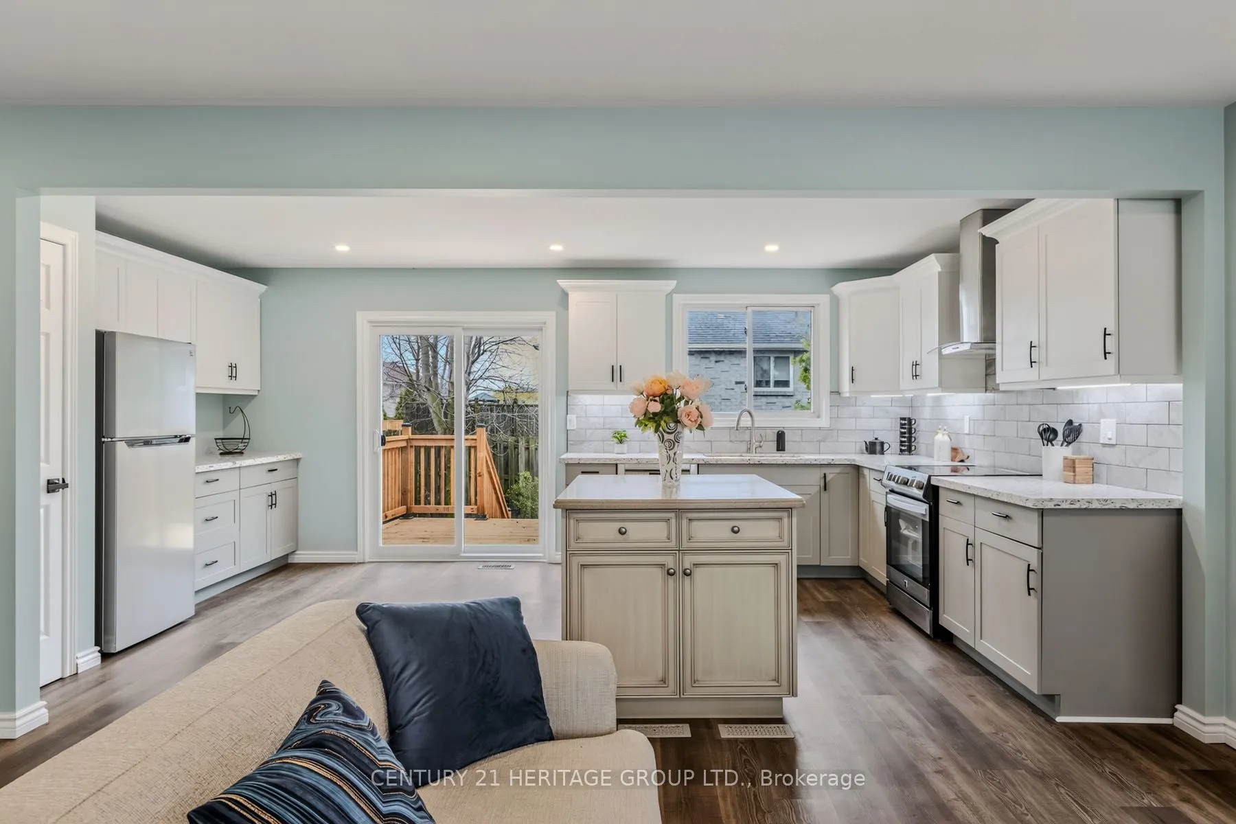 4 Dowden Avenue