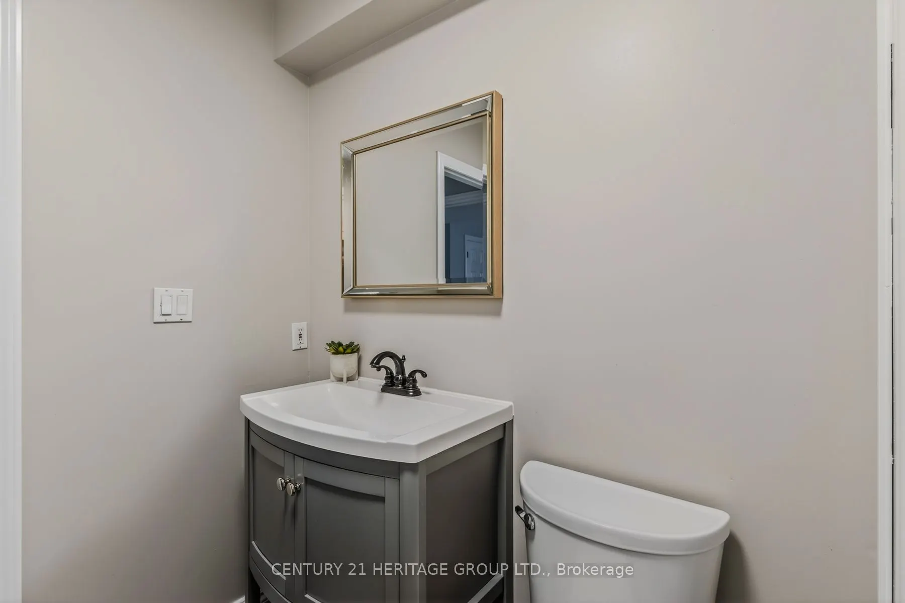 4 Dowden Avenue