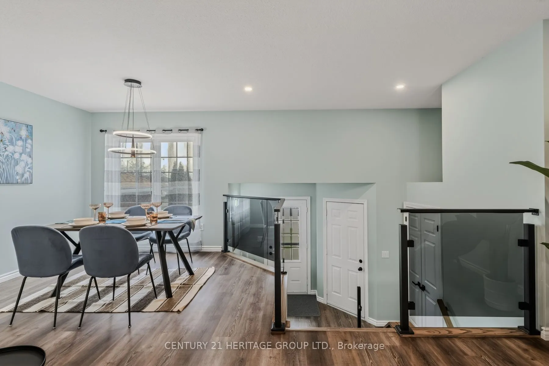 4 Dowden Avenue
