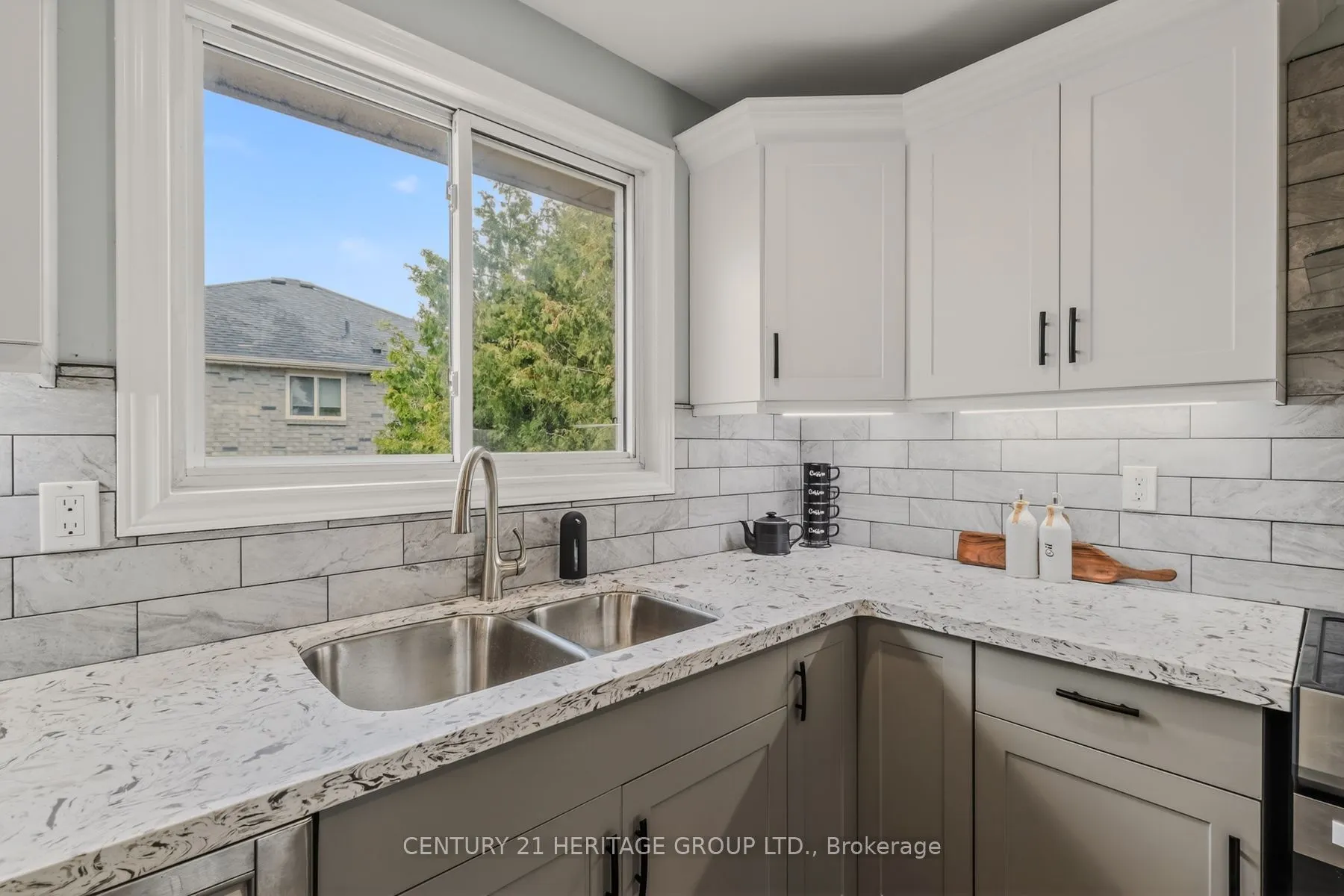 4 Dowden Avenue
