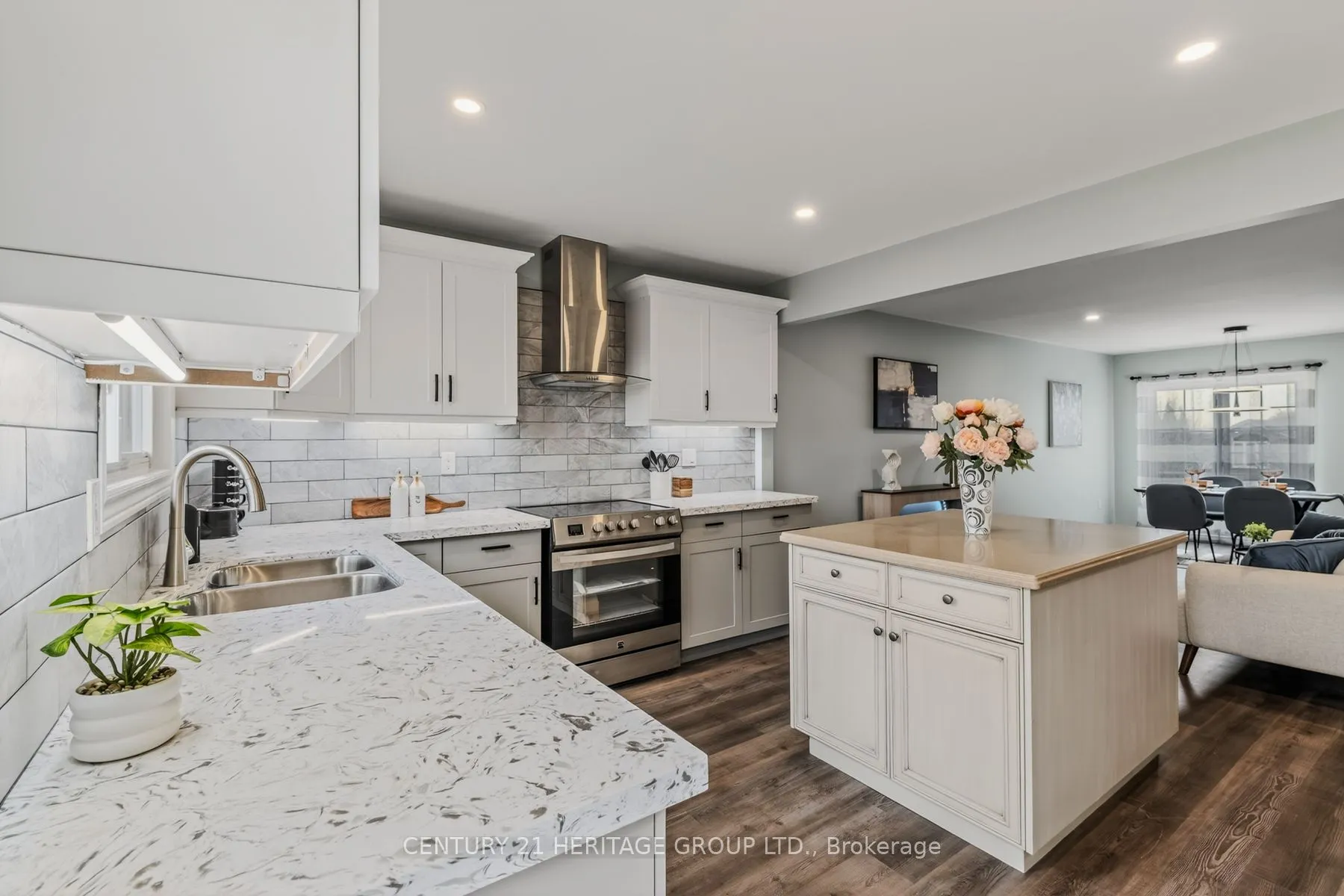 4 Dowden Avenue