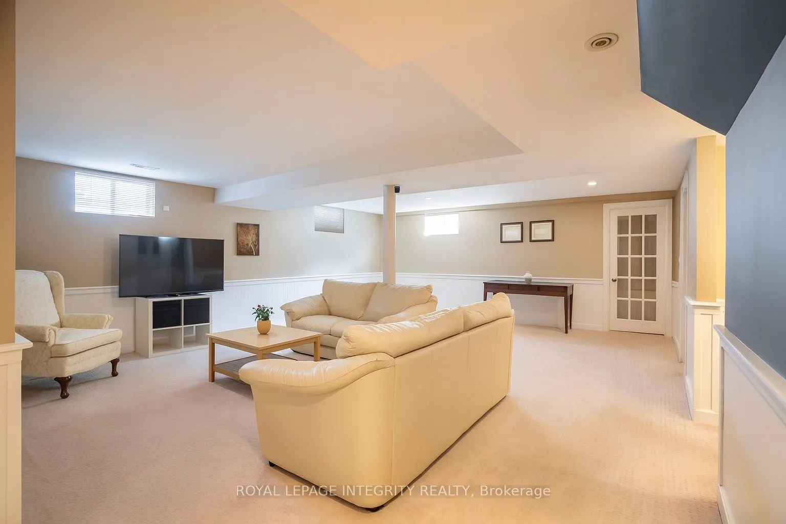 6 Marchbrook Circle