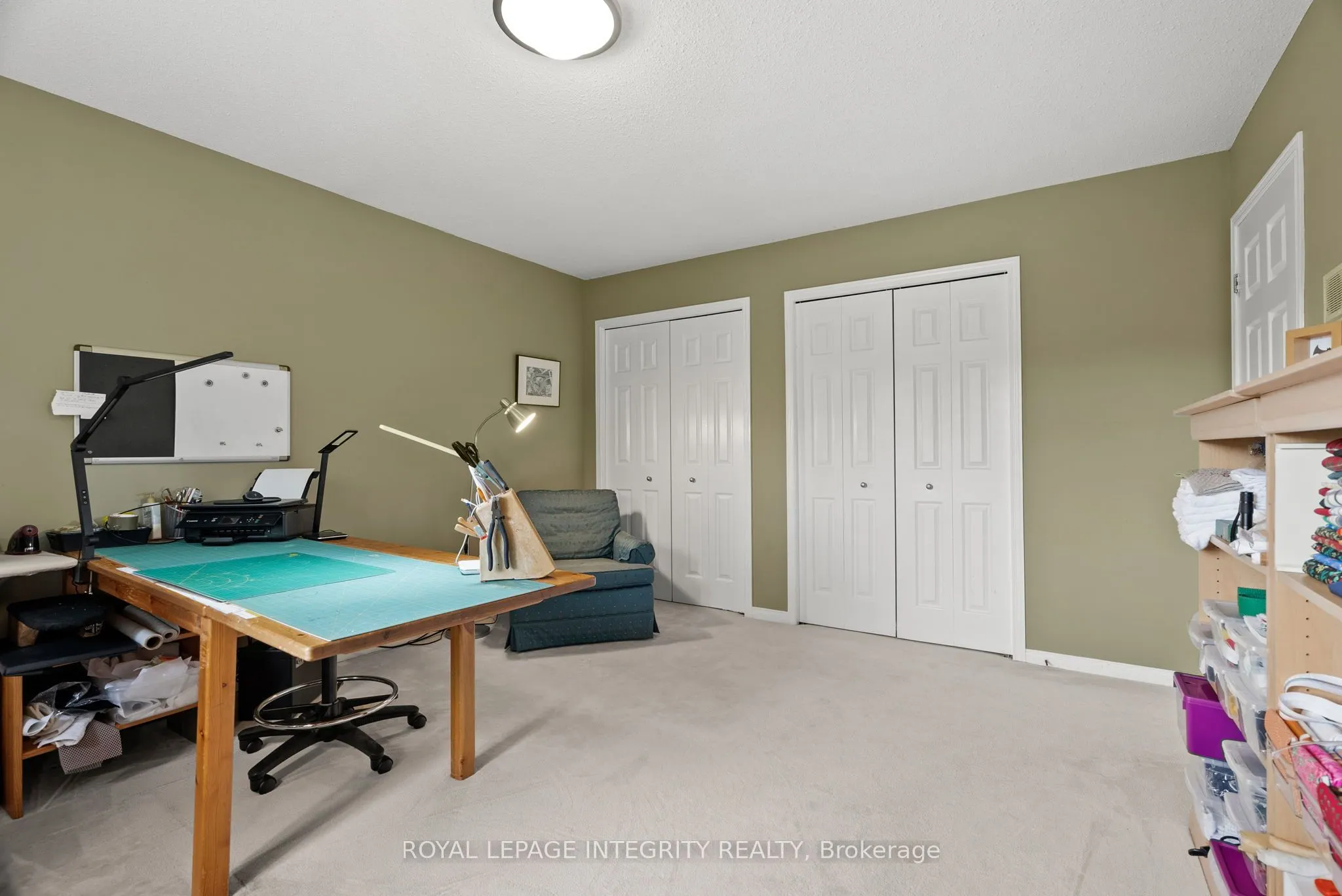 6 Marchbrook Circle