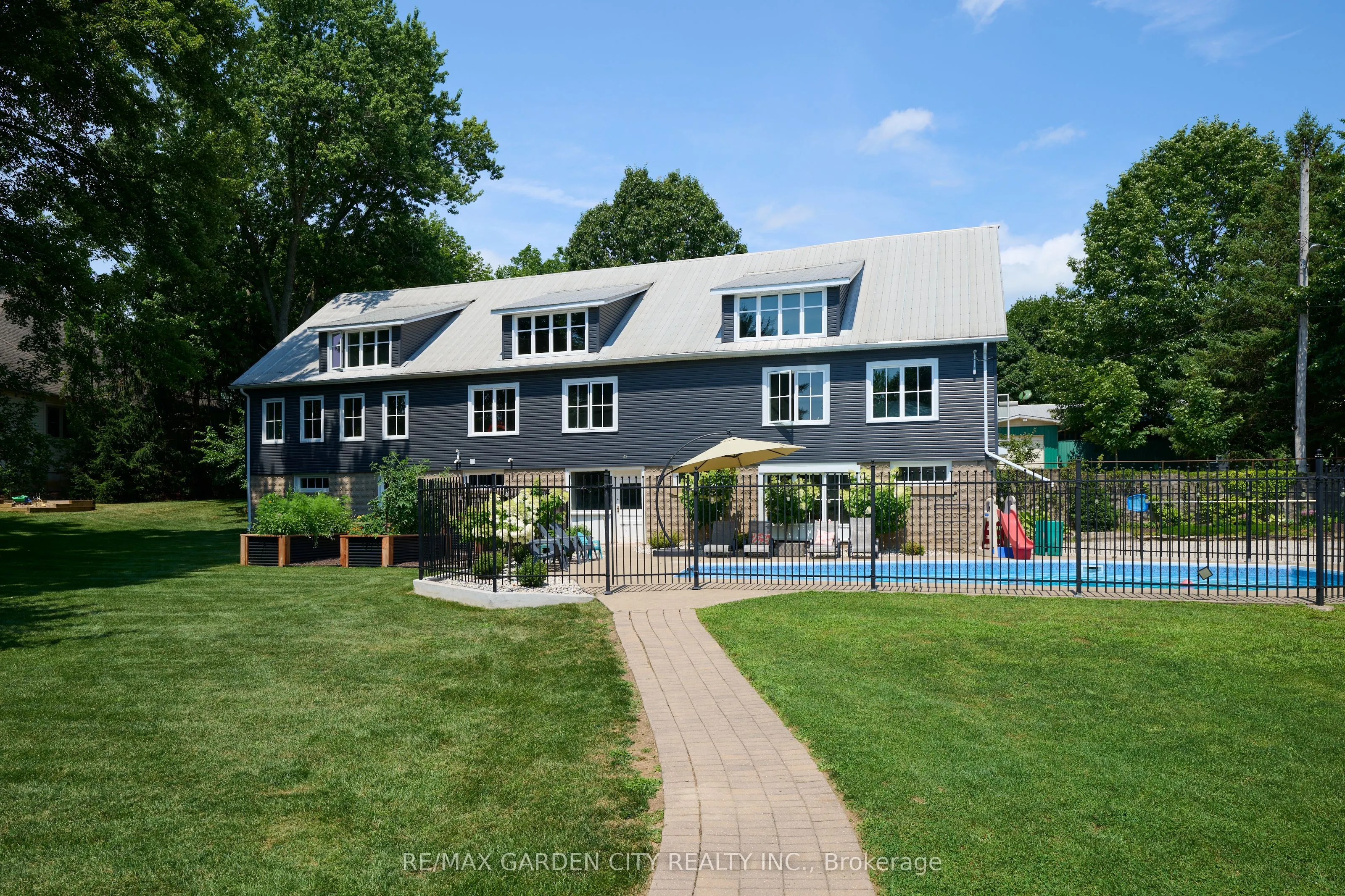 377 Canboro Road