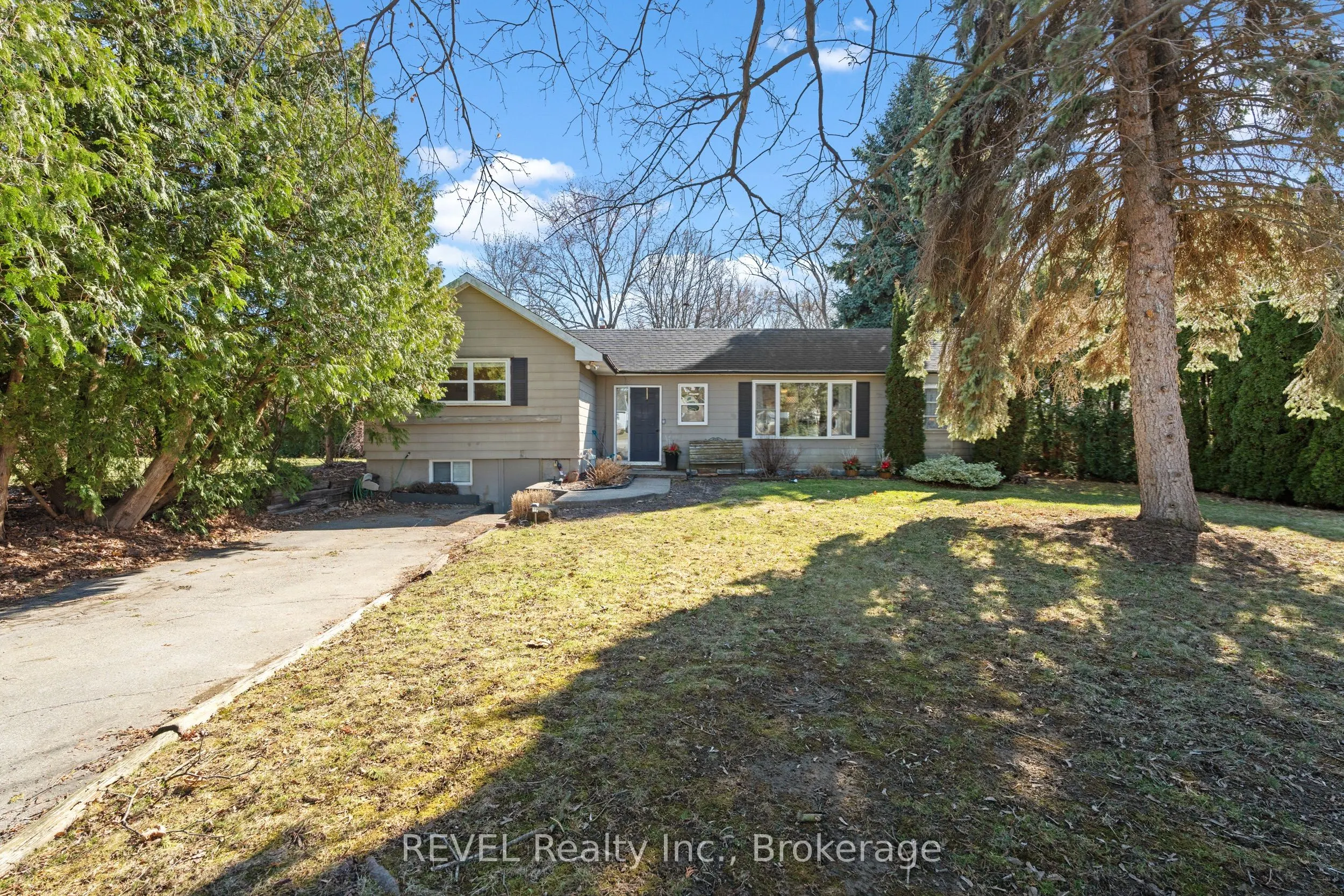 639 Penner Street