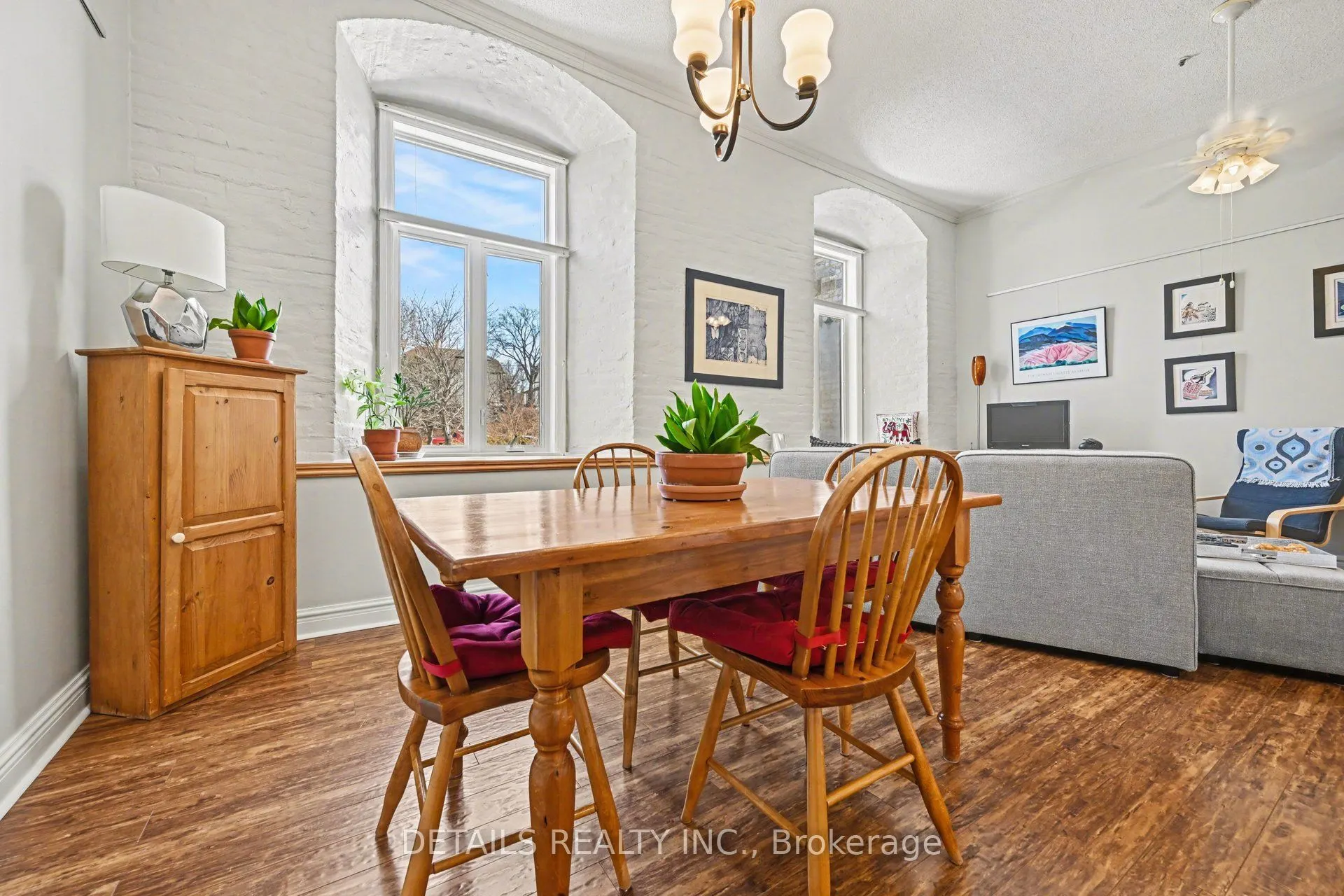 1 Rosamond Street E #311
