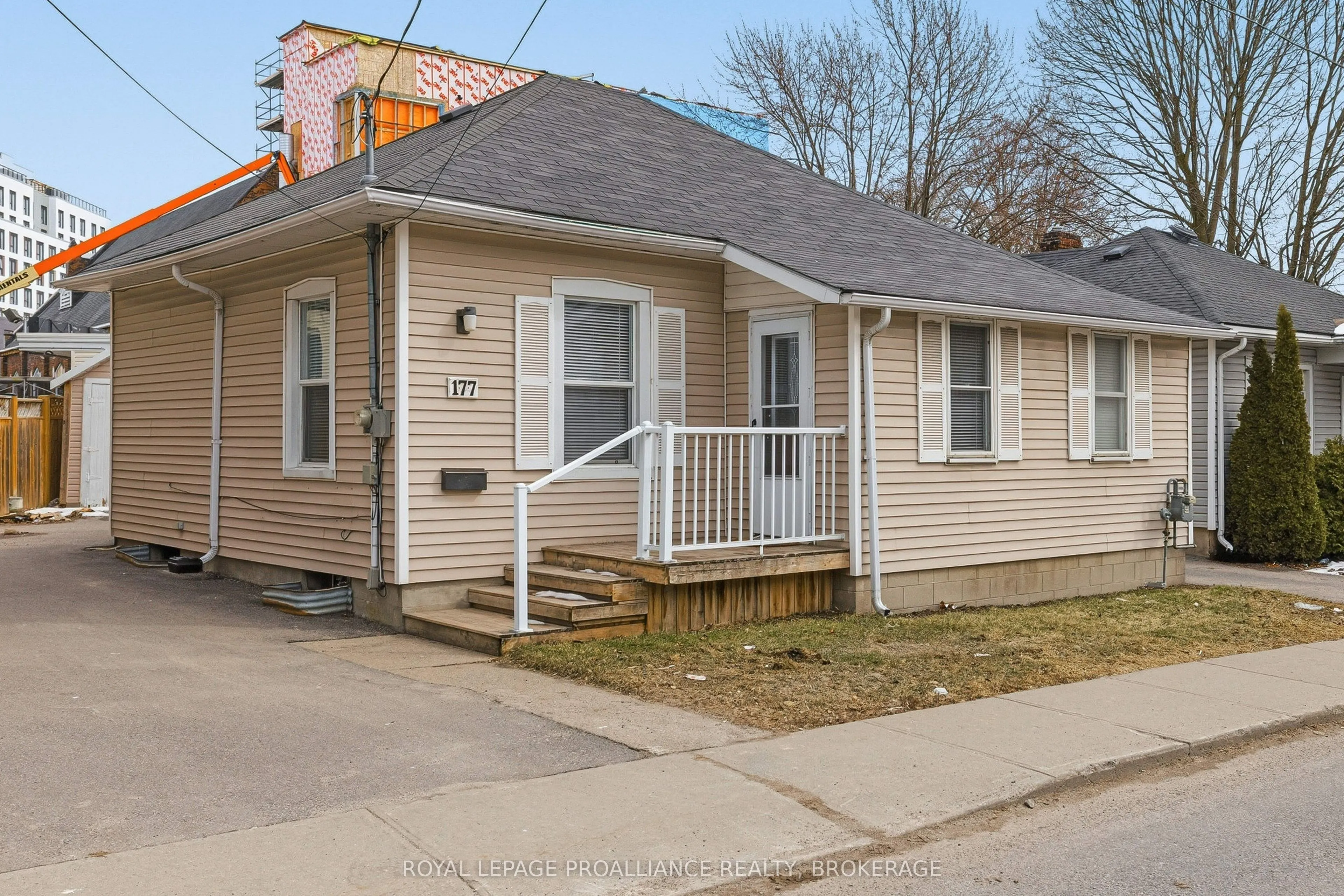 624 Princess Street
