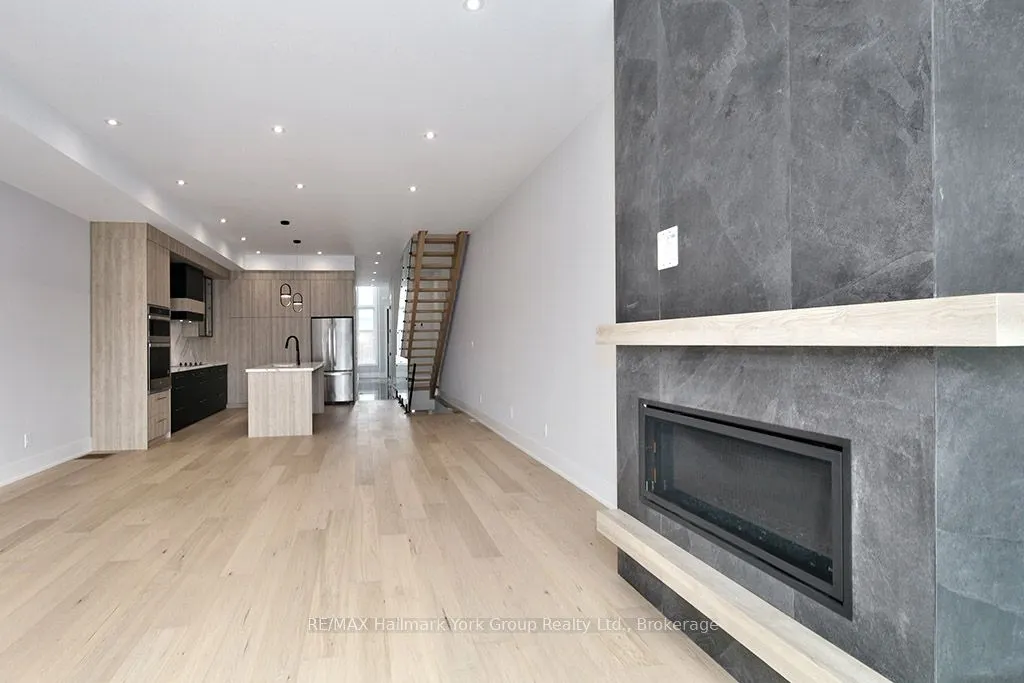11 WATERVIEW Lane