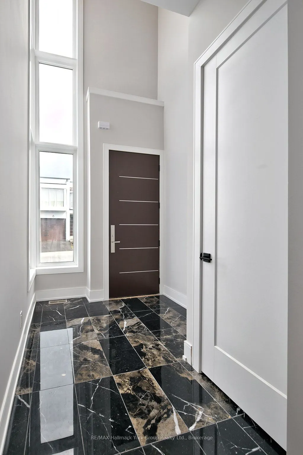 11 WATERVIEW Lane