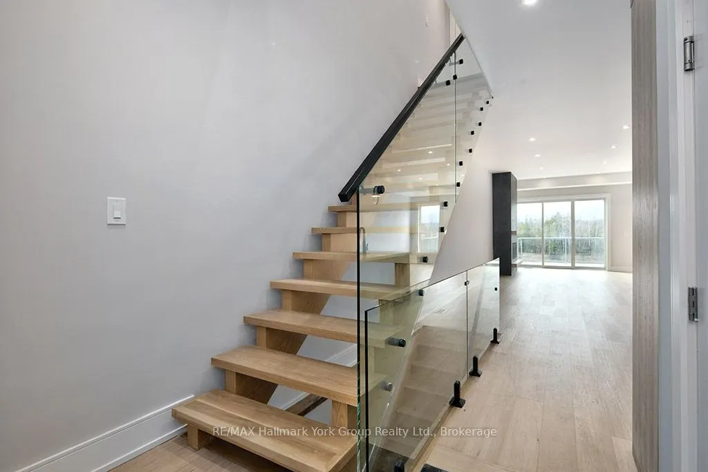 11 WATERVIEW Lane