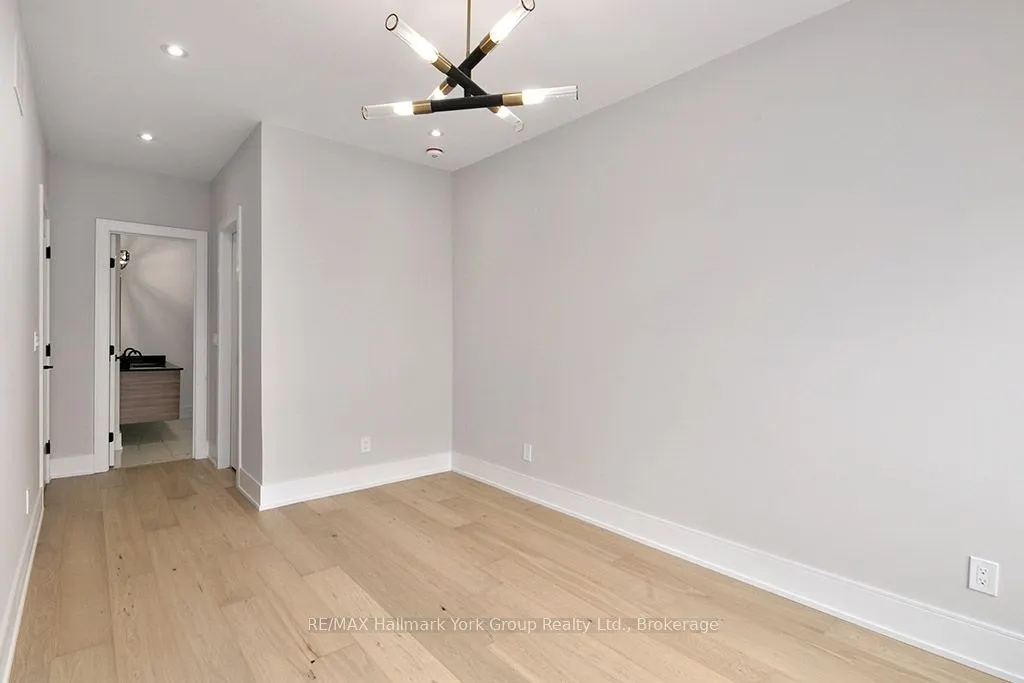 11 WATERVIEW Lane