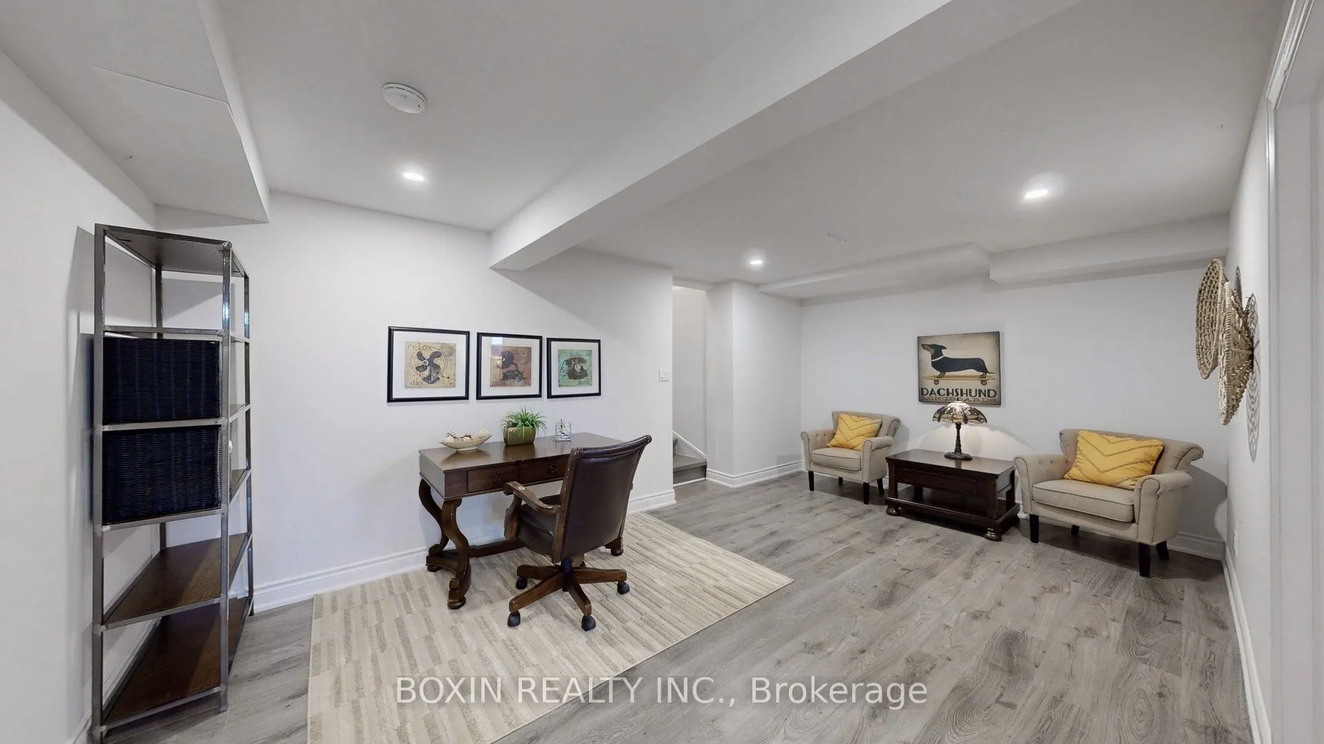 4845 North Service Road