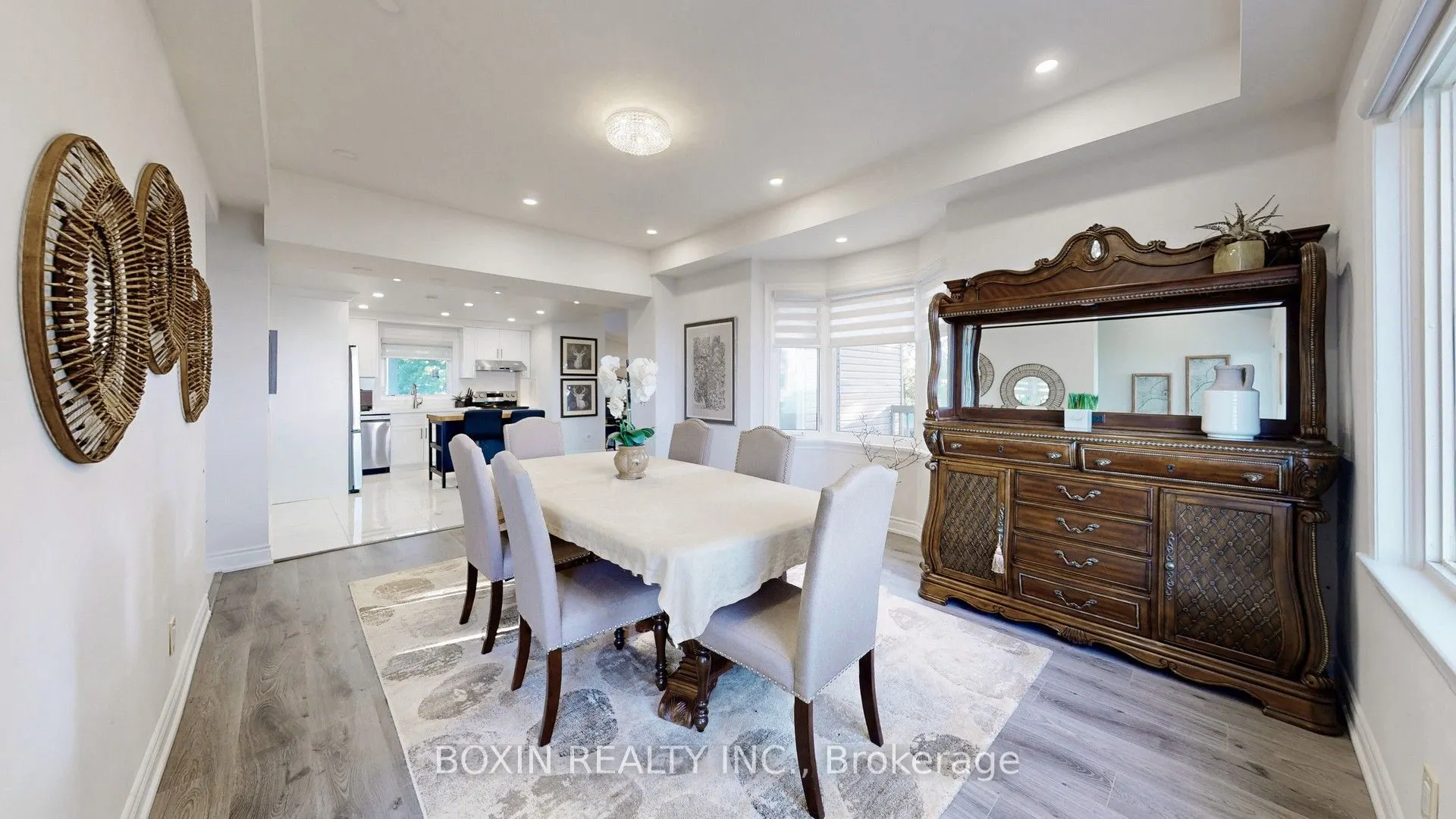 4845 North Service Road