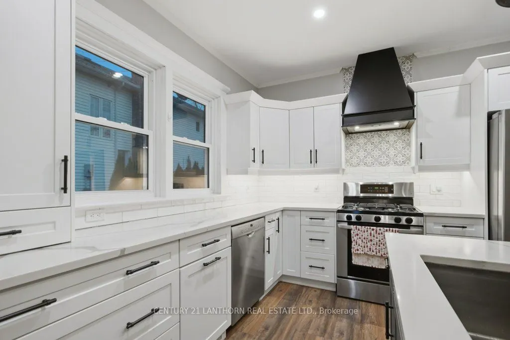 320 Grand Road
