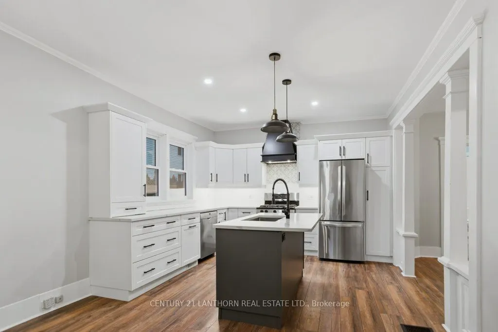 320 Grand Road